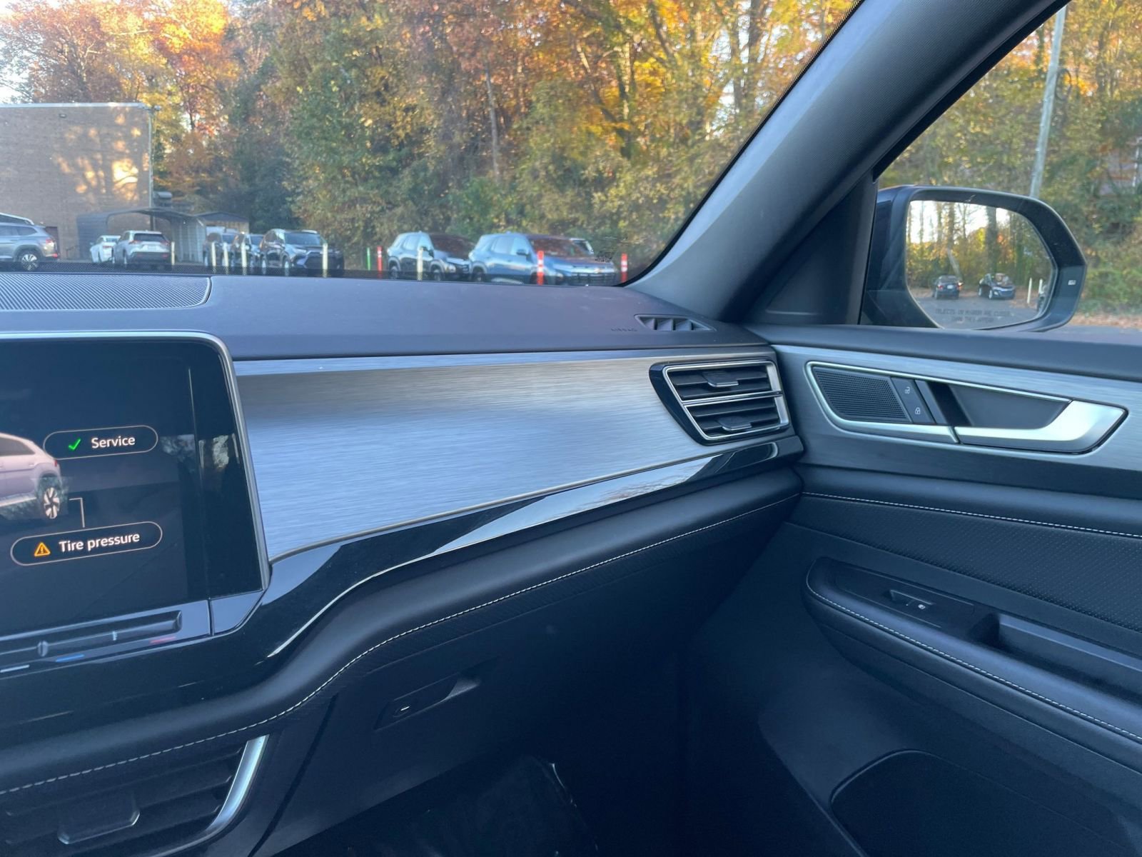 Thumbnail: 2025 Volkswagen Atlas - 31