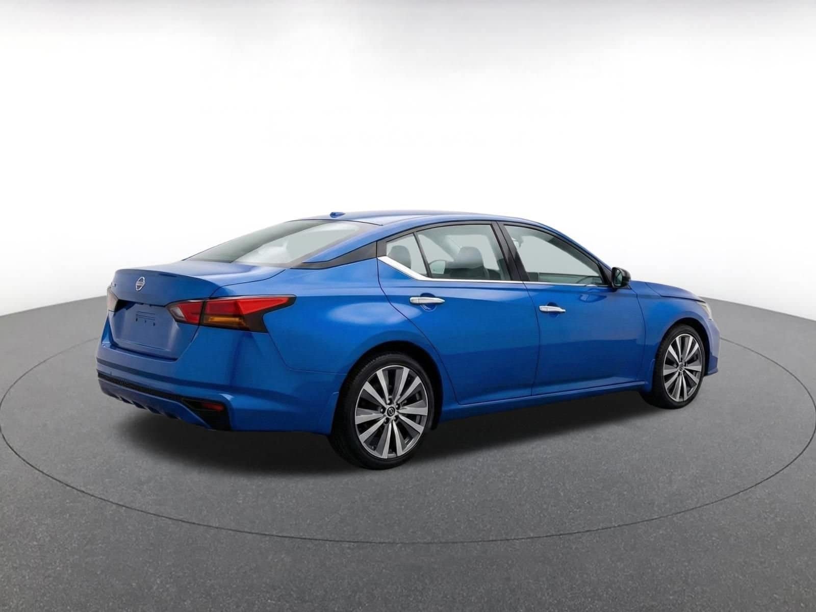 Thumbnail: 2025 Nissan Altima - 7