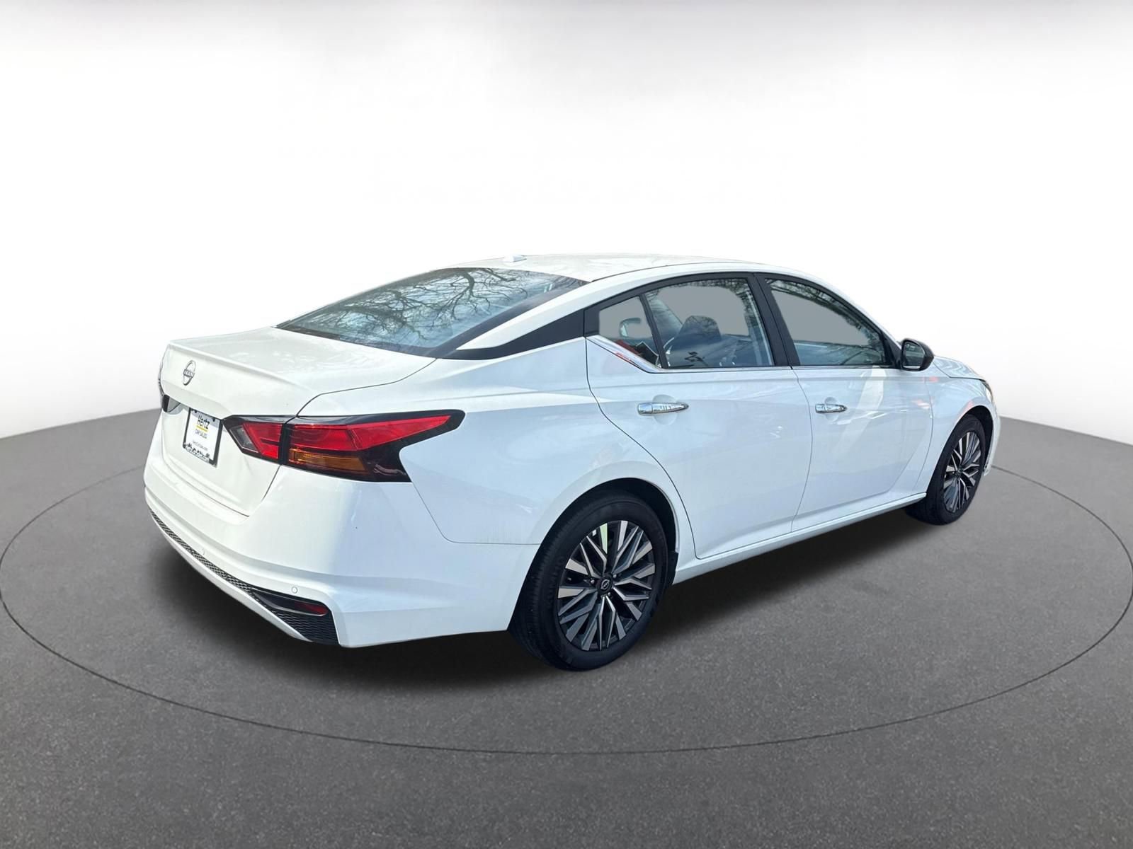 Thumbnail: 2025 Nissan Altima - 15