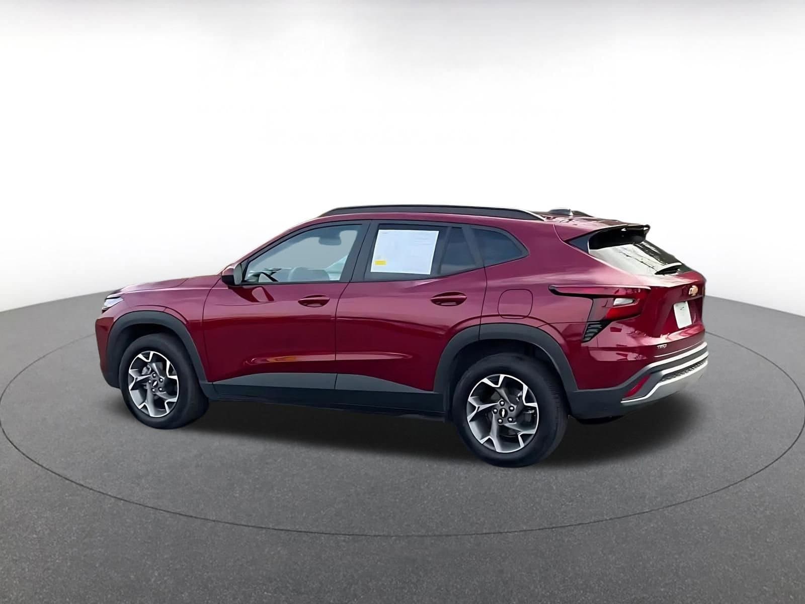 Thumbnail: 2025 Chevrolet Trax - 10