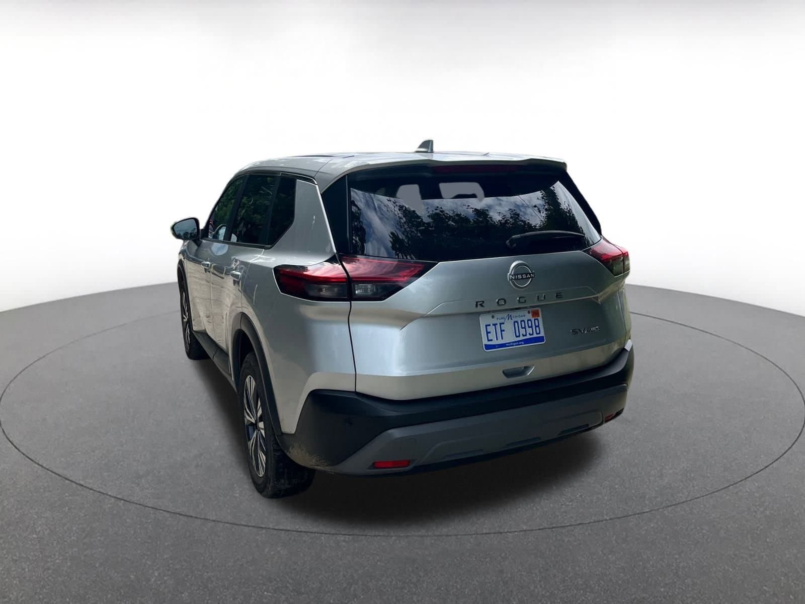 Thumbnail: 2023 Nissan Rogue - 9