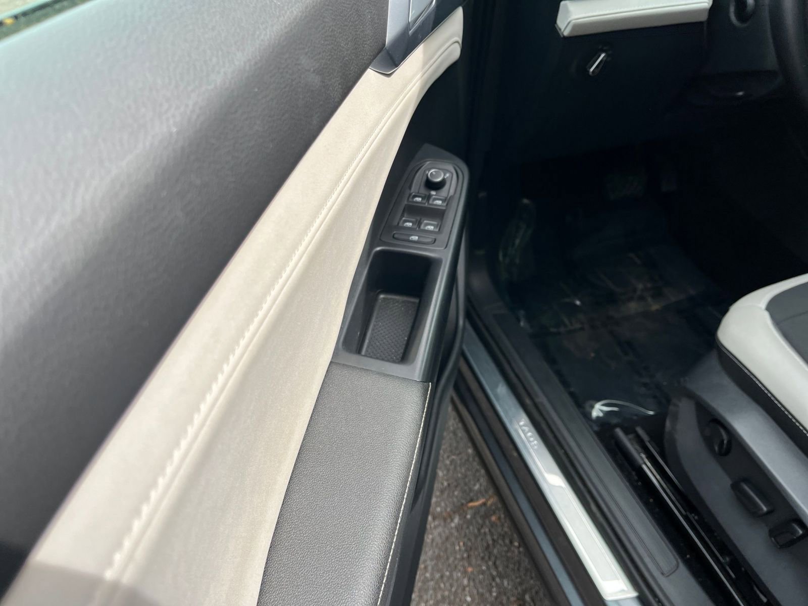 Thumbnail: 2025 Volkswagen Taos - 18