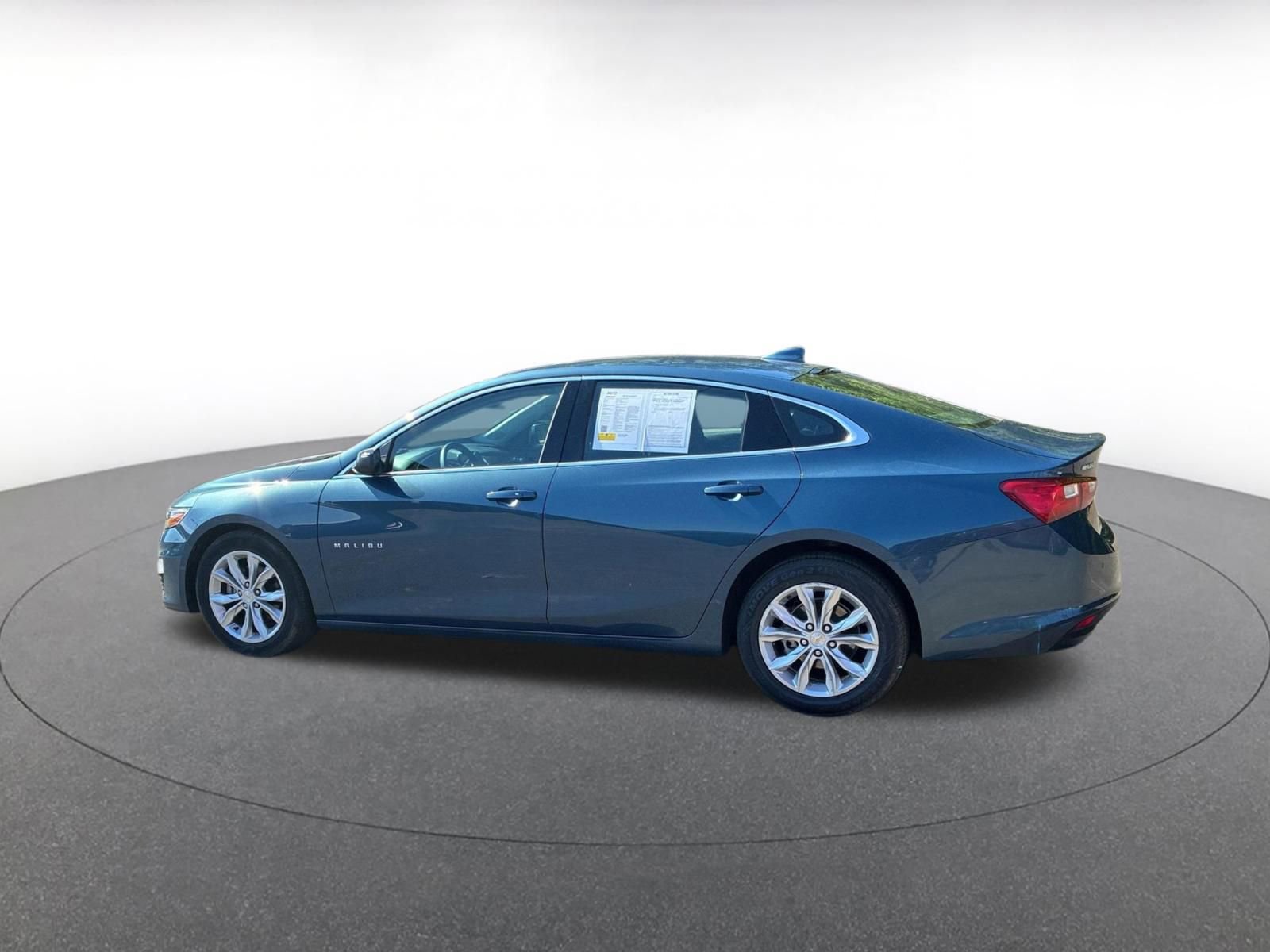 Thumbnail: 2024 Chevrolet Malibu - 10