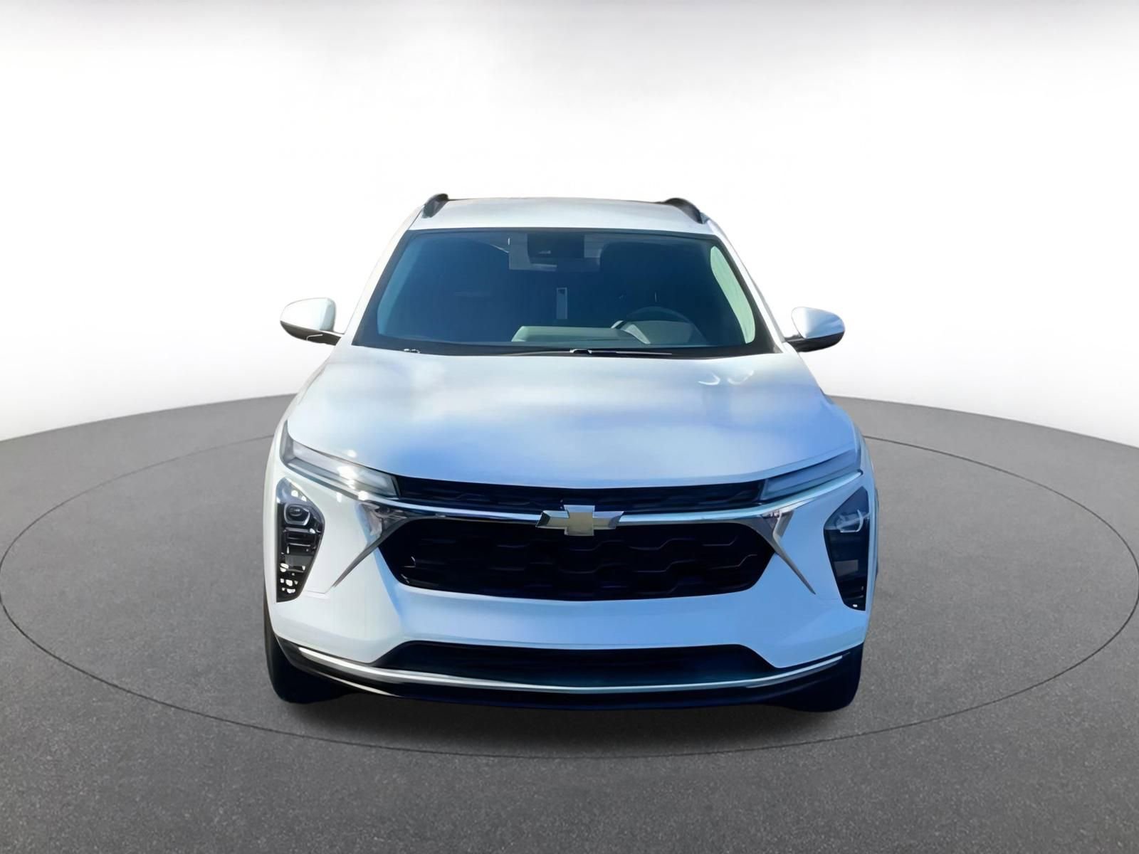 Thumbnail: 2025 Chevrolet Trax - 4