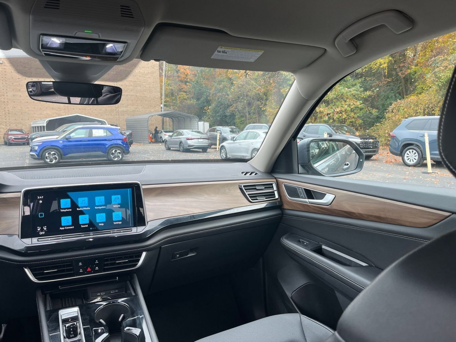 Thumbnail: 2025 Volkswagen Atlas - 31