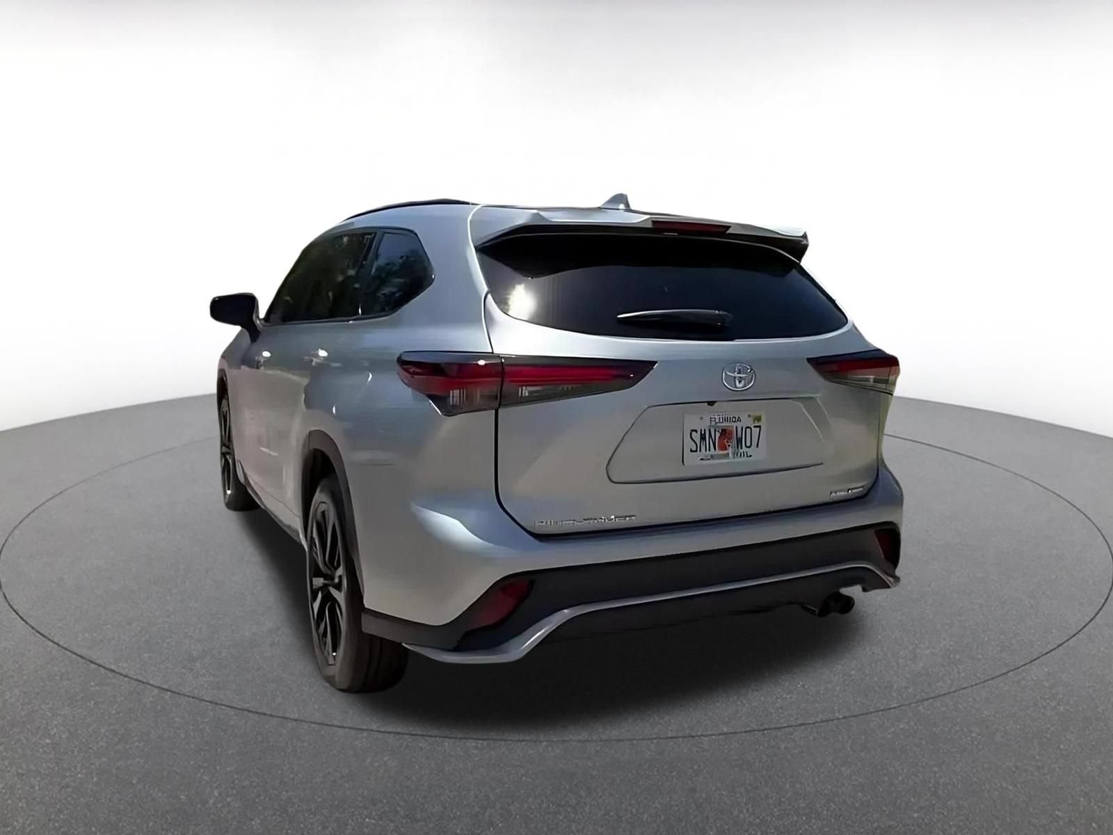 Thumbnail: 2025 Toyota Highlander - 11
