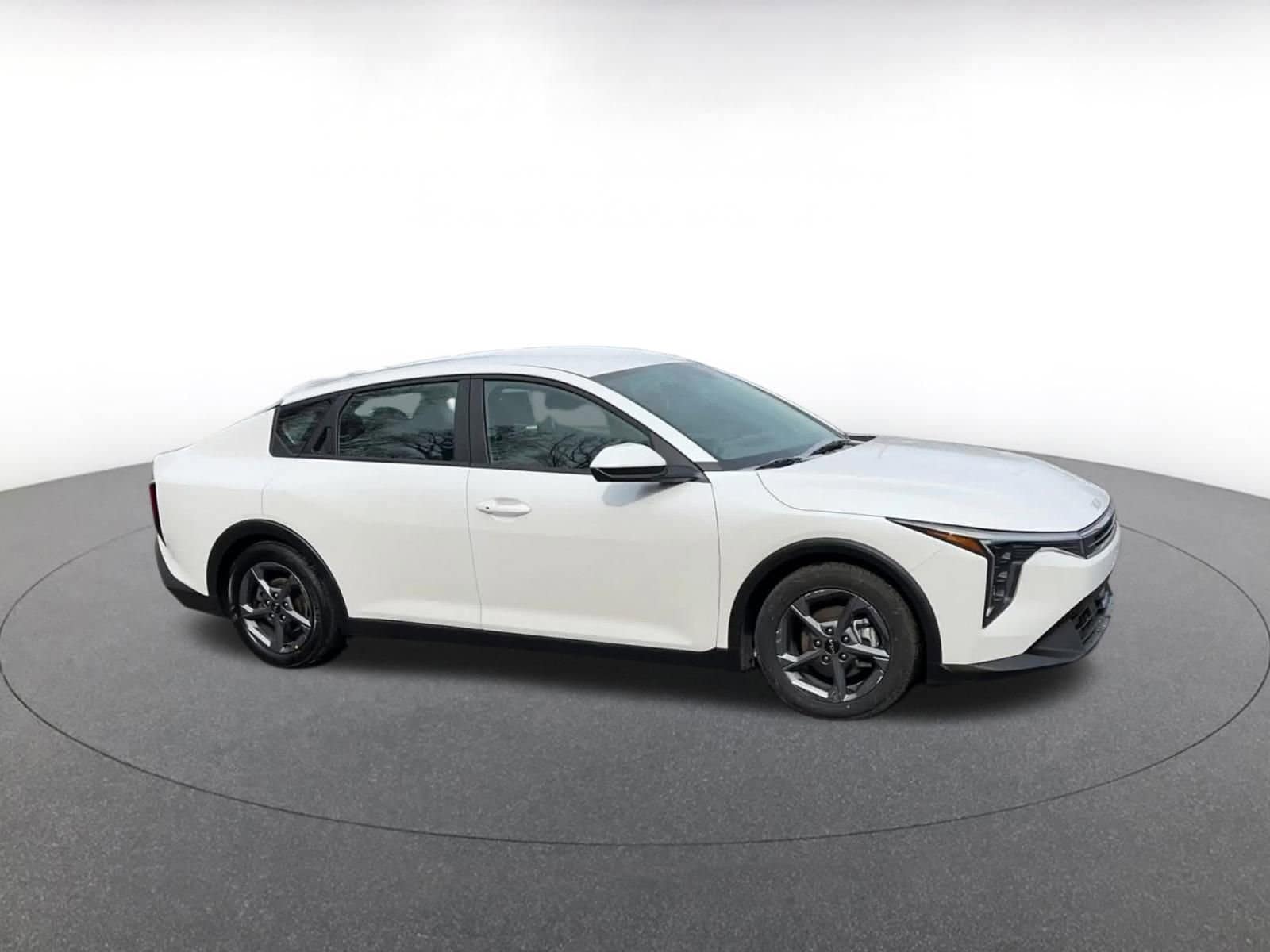 Thumbnail: 2025 Kia K4 - 2