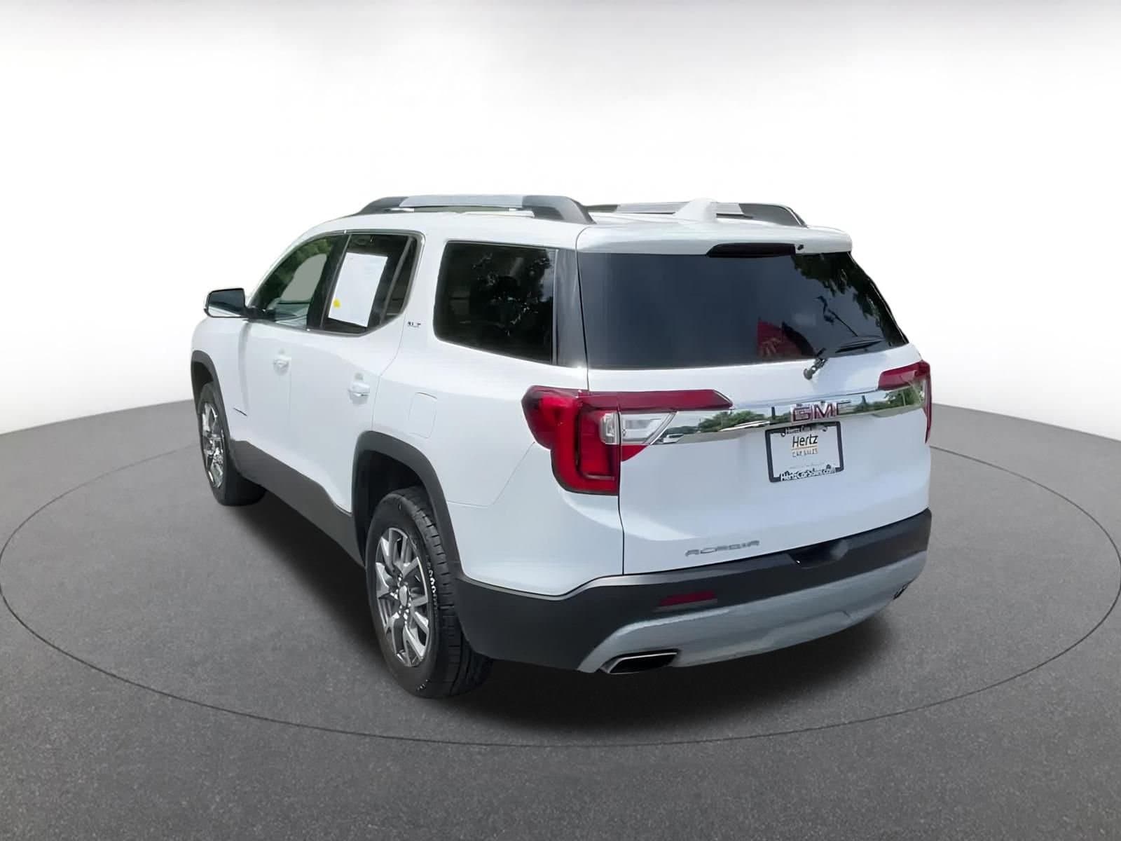 2023 GMC Acadia SLT 11