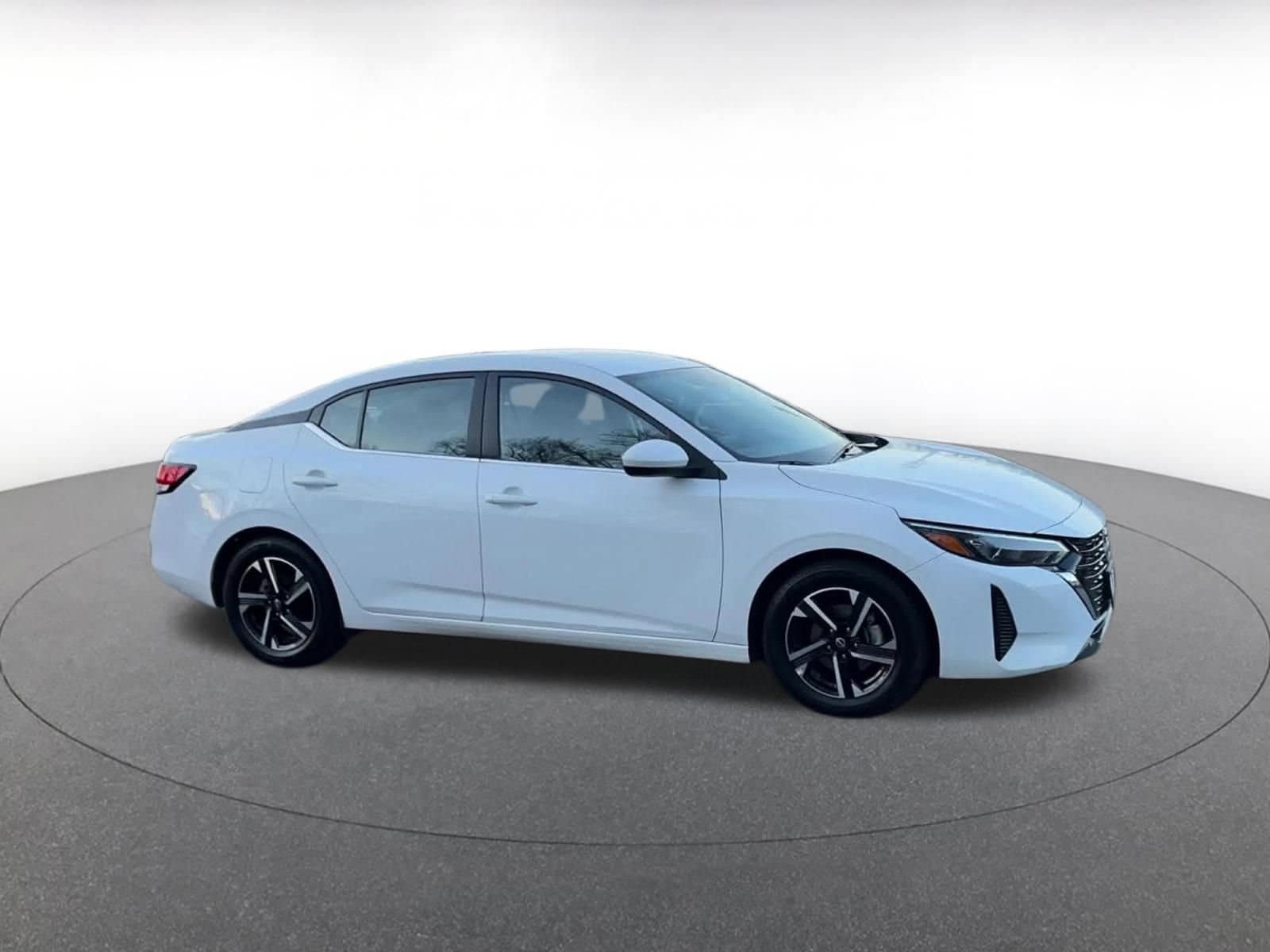 Thumbnail: 2025 Nissan Sentra - 2