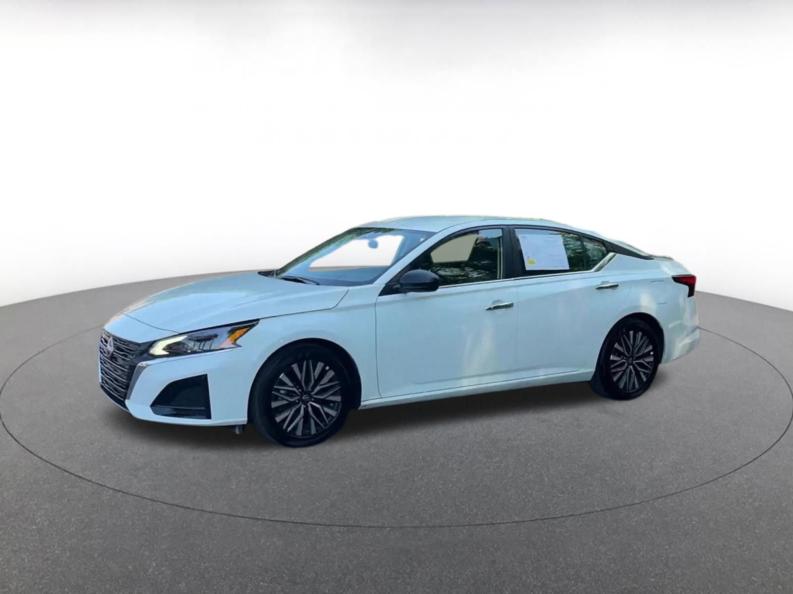 Thumbnail: 2025 Nissan Altima - 8