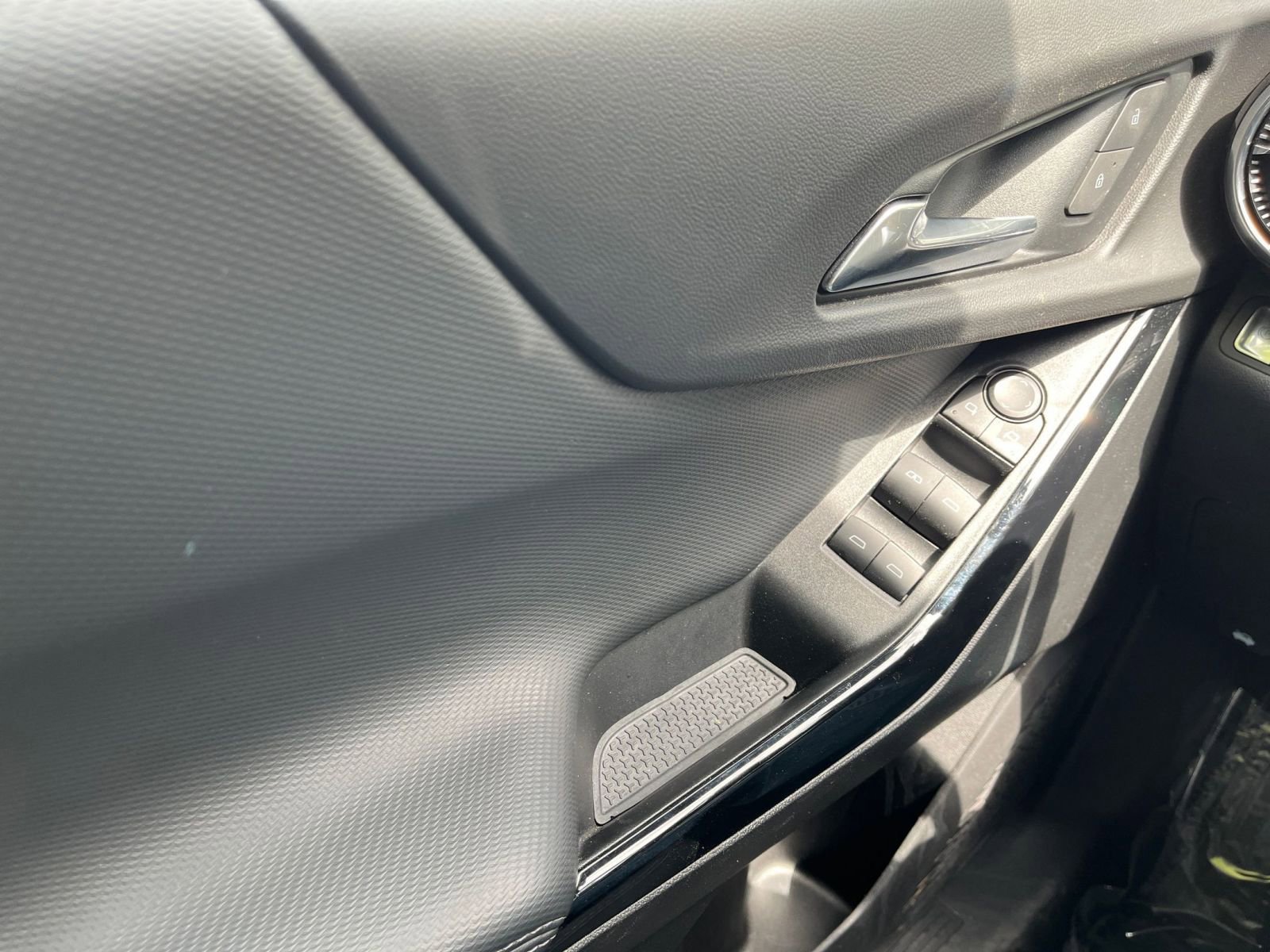 Thumbnail: 2025 Chevrolet Equinox - 18