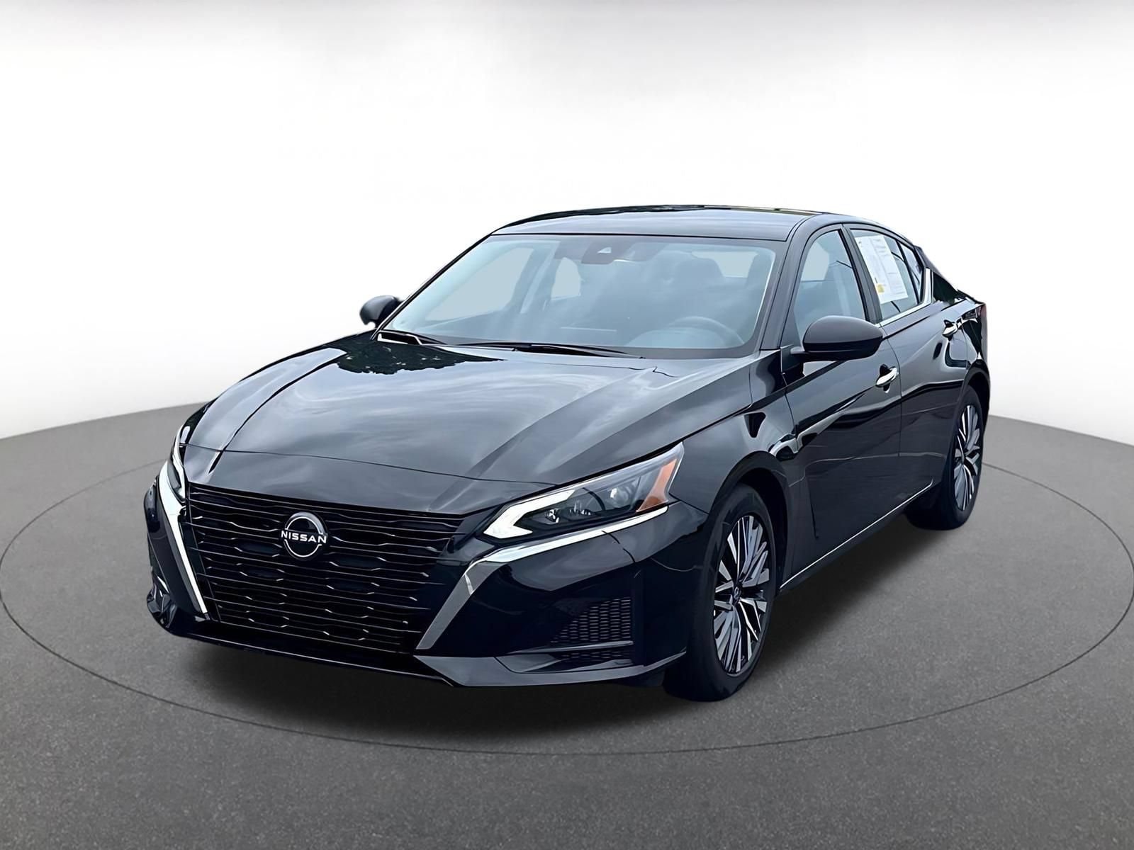 Thumbnail: 2025 Nissan Altima - 15
