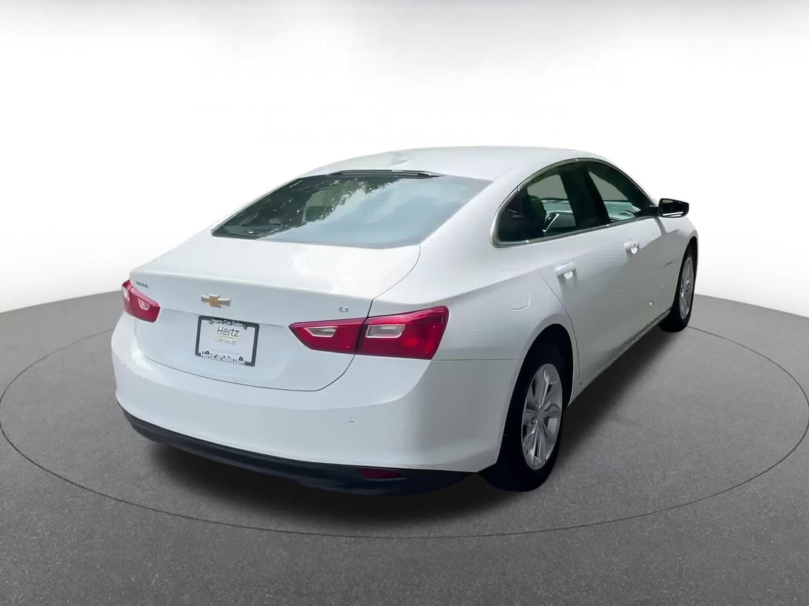 Thumbnail: 2024 Chevrolet Malibu - 13