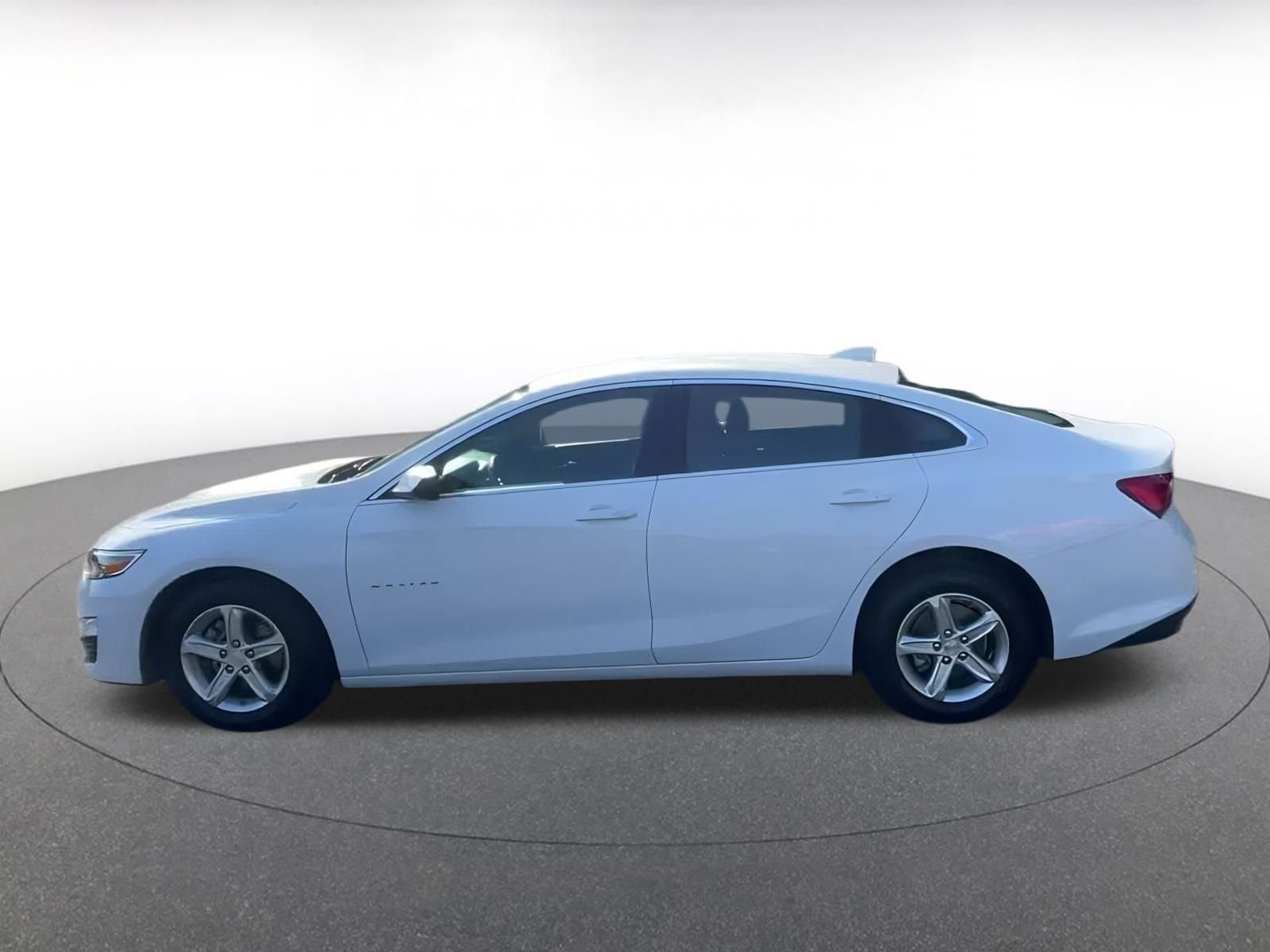 Thumbnail: 2024 Chevrolet Malibu - 9