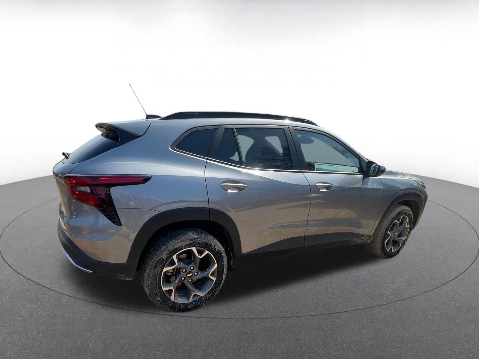 Thumbnail: 2025 Chevrolet Trax - 9