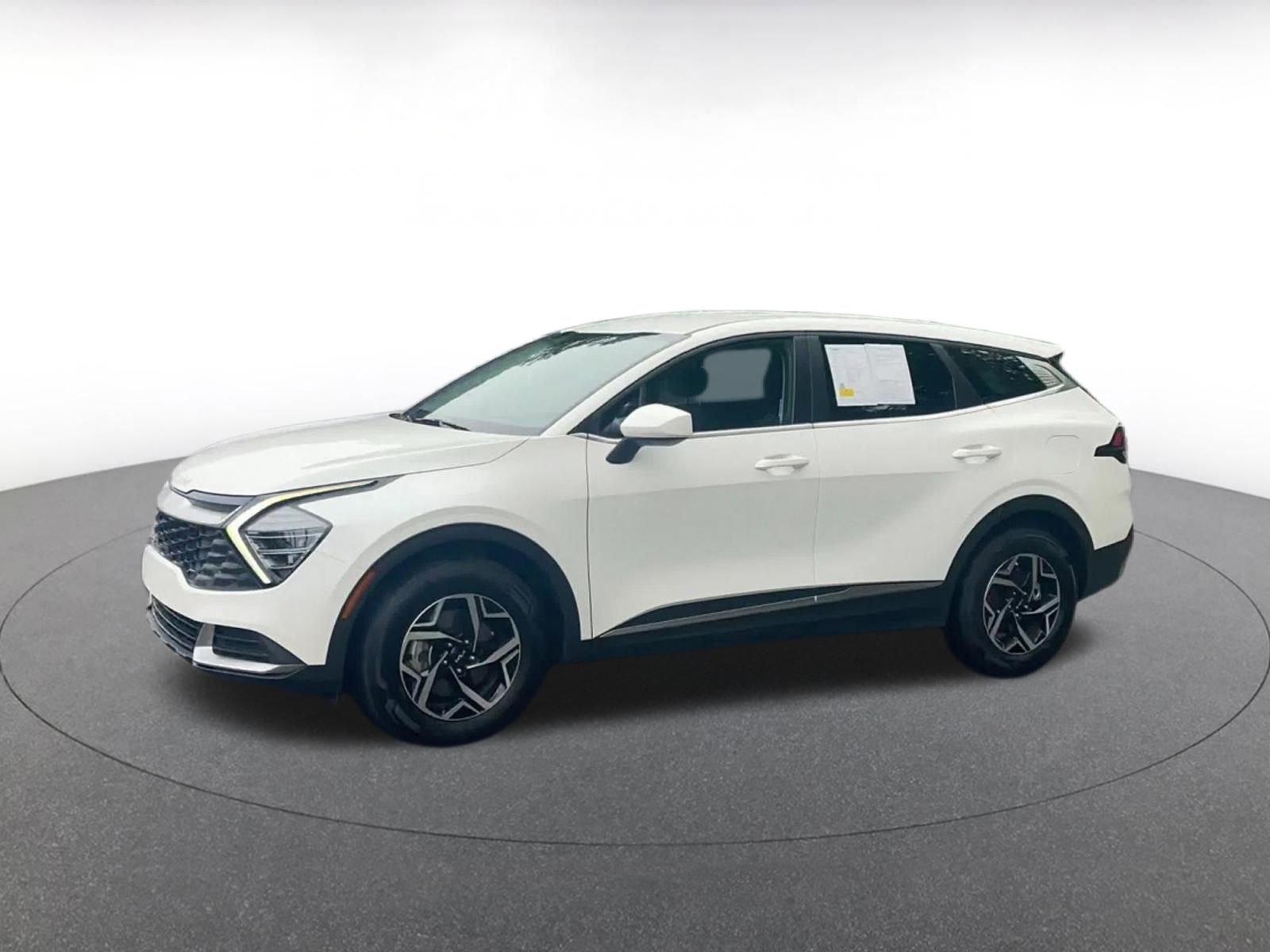 Thumbnail: 2025 Kia Sportage - 8