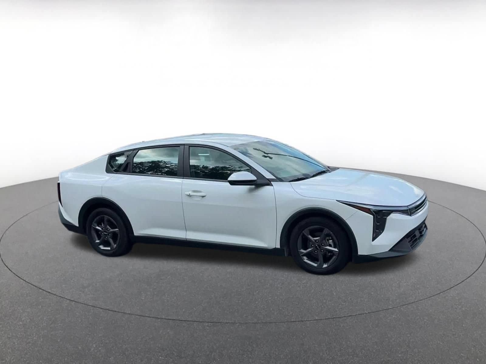 Thumbnail: 2025 Kia K4 - 2