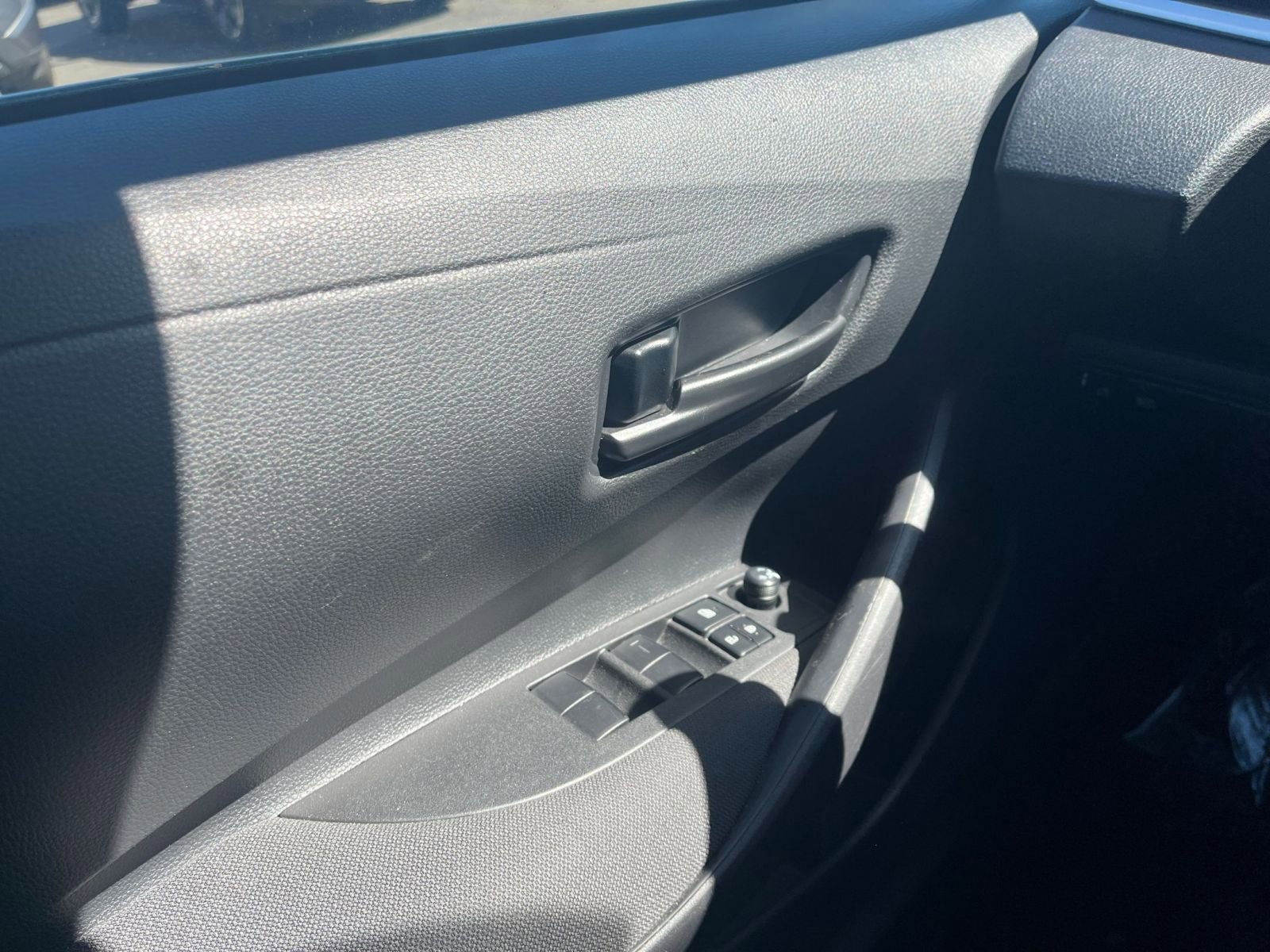 Thumbnail: 2025 Toyota Corolla - 18