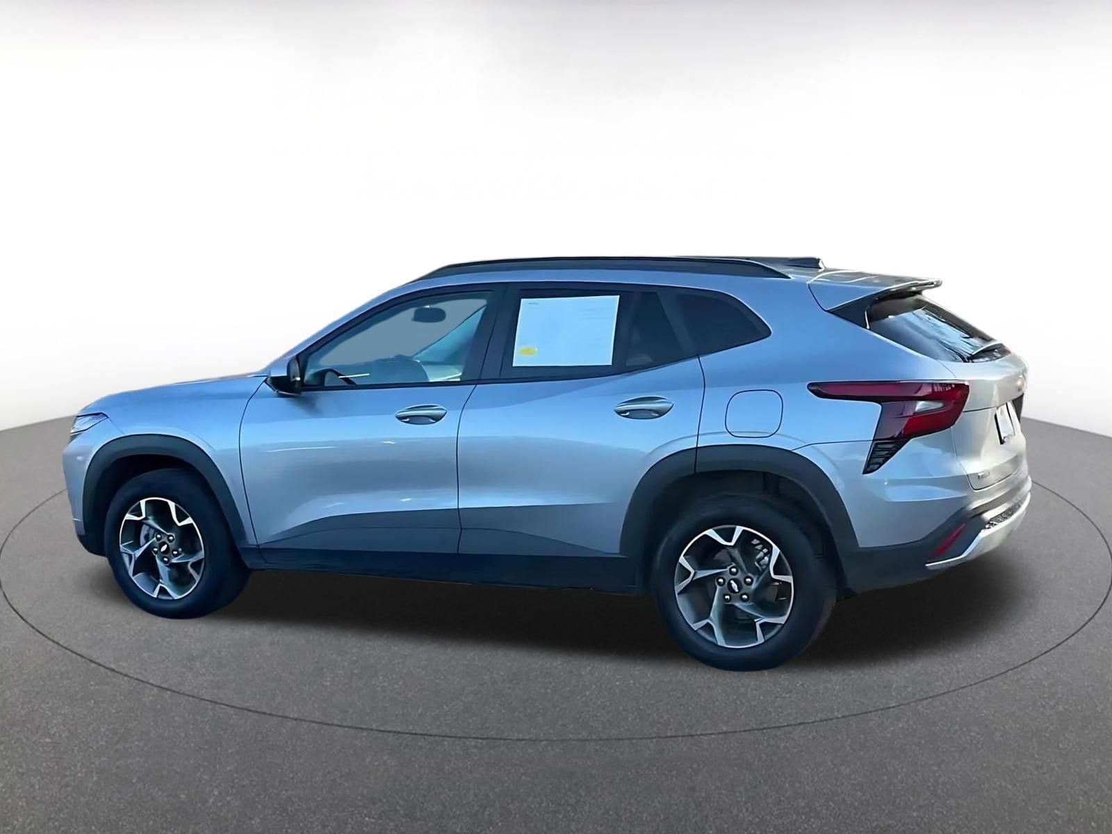 Thumbnail: 2025 Chevrolet Trax - 9