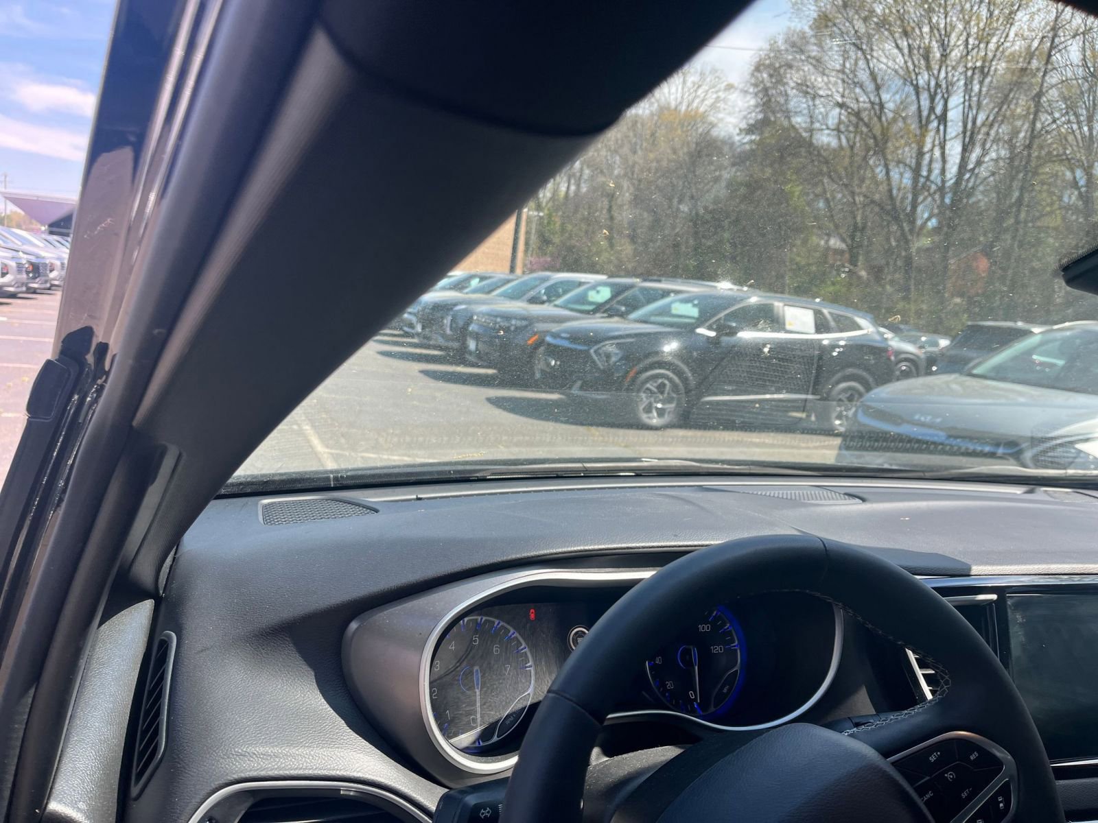 Thumbnail: 2025 Chrysler Pacifica - 35