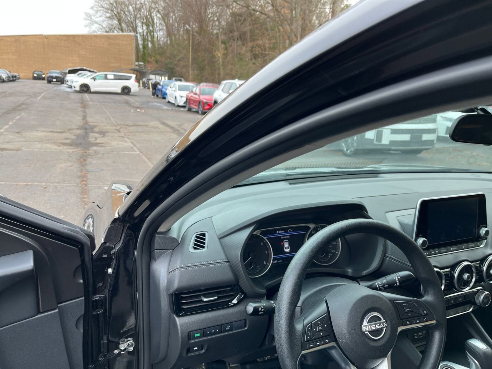 Thumbnail: 2025 Nissan Sentra - 32