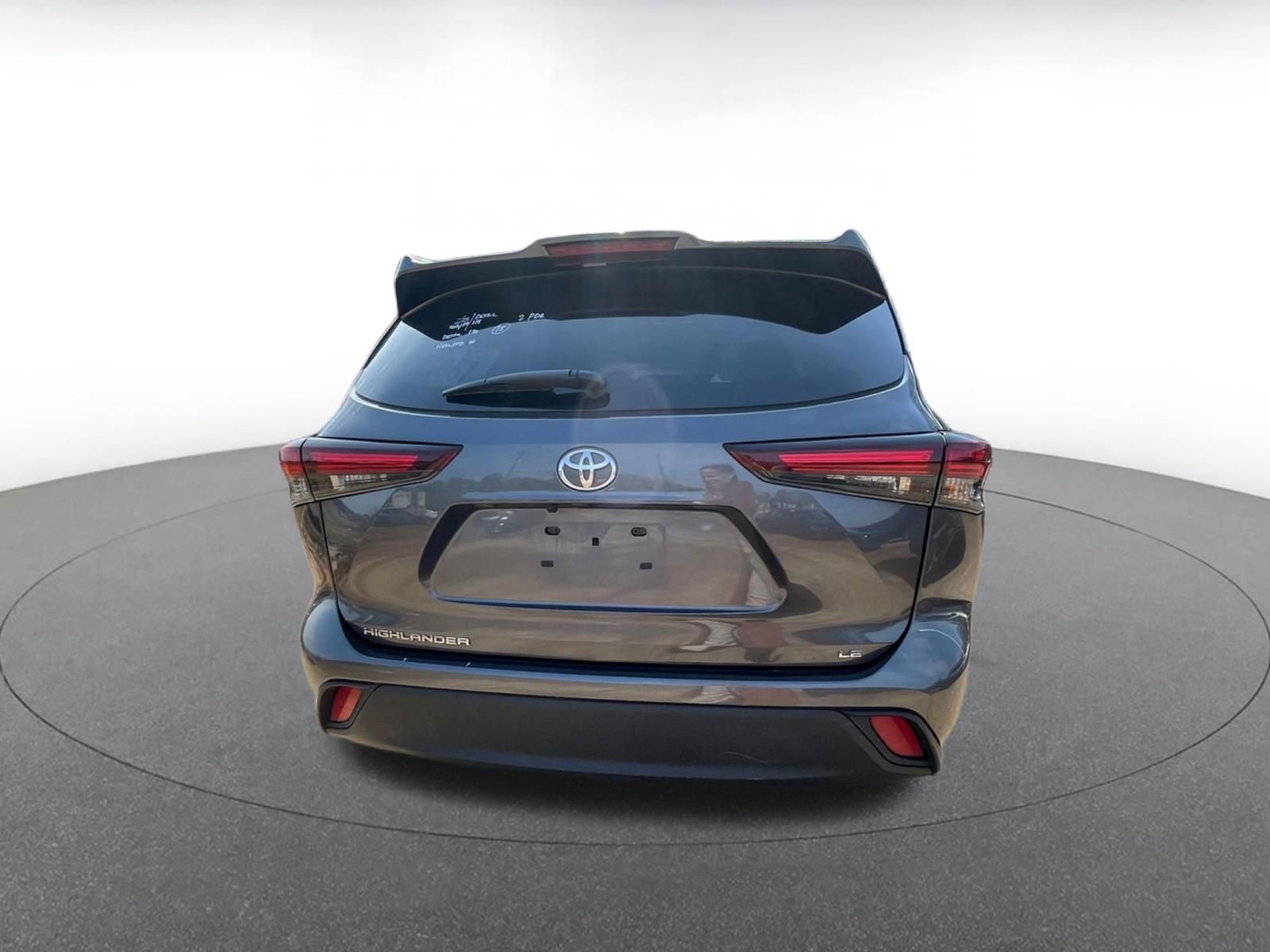 Thumbnail: 2025 Toyota Highlander - 11