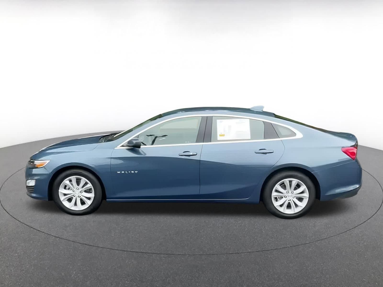 Thumbnail: 2024 Chevrolet Malibu - 8
