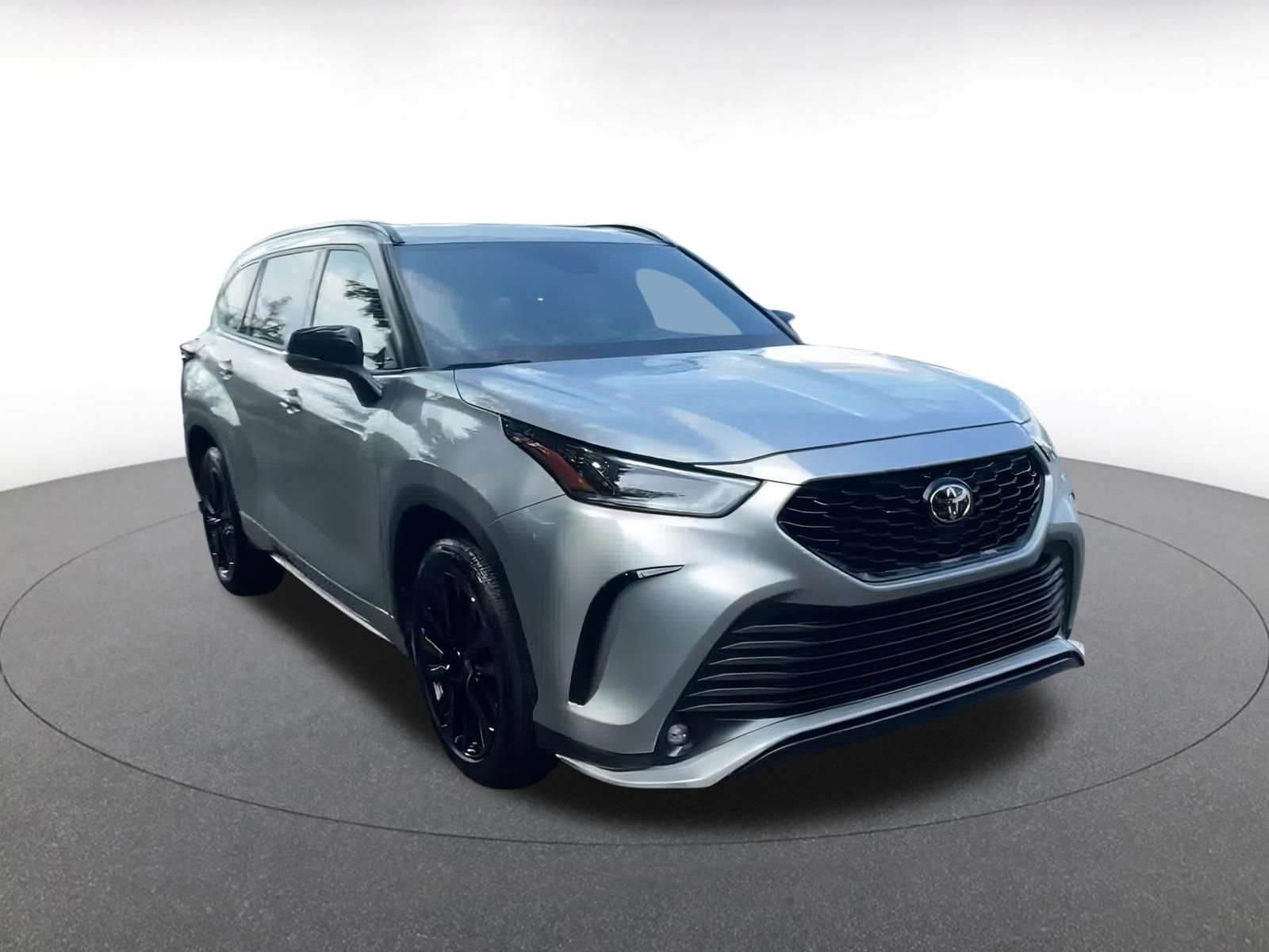 Thumbnail: 2024 Toyota Highlander - 3