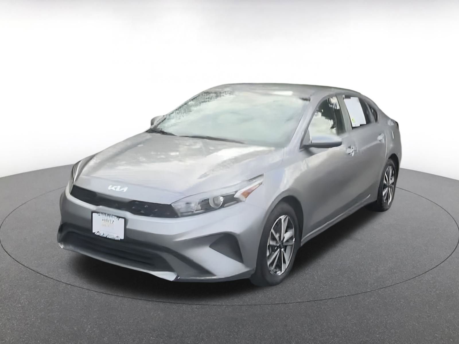 Thumbnail: 2024 Kia Forte - 9