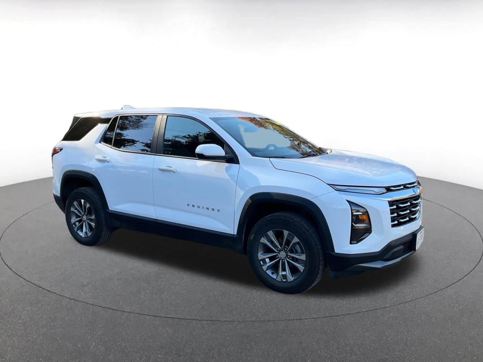 Thumbnail: 2025 Chevrolet Equinox - 2