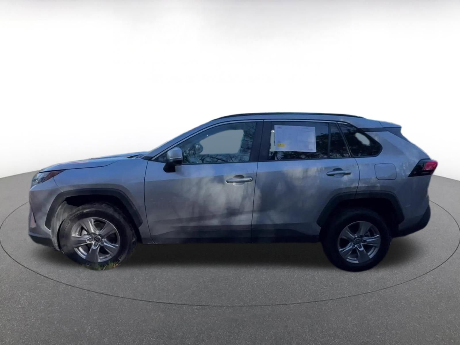 Thumbnail: 2025 Toyota RAV4 - 9