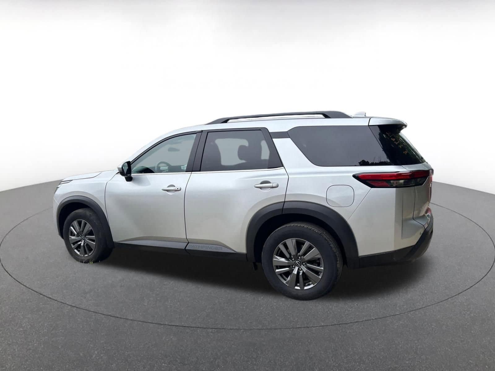 Thumbnail: 2025 Nissan Pathfinder - 8