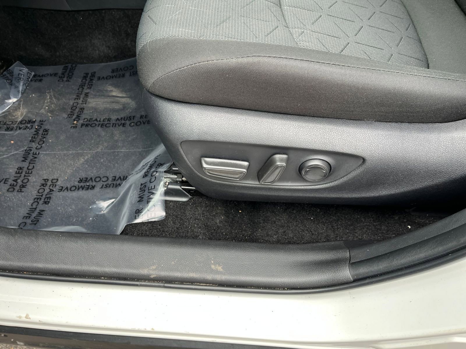 Thumbnail: 2025 Toyota RAV4 - 23