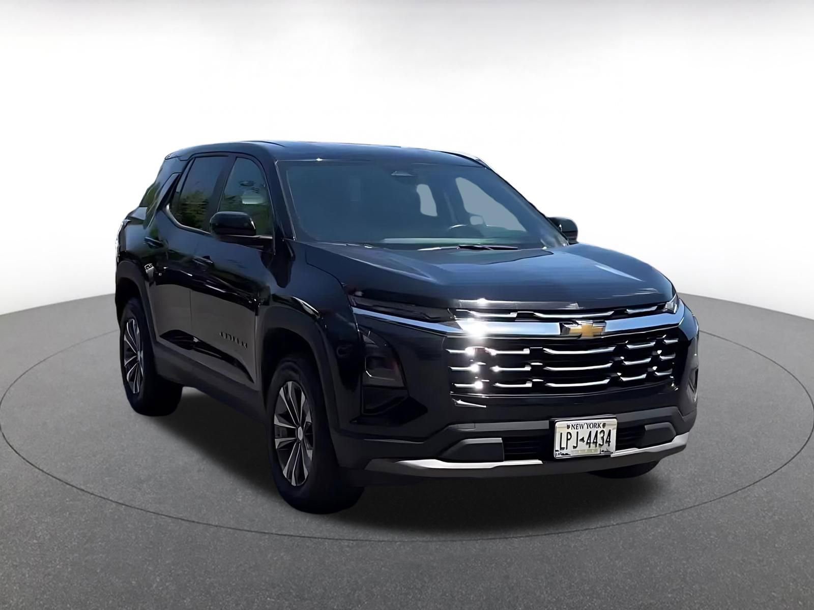 Thumbnail: 2025 Chevrolet Equinox - 3