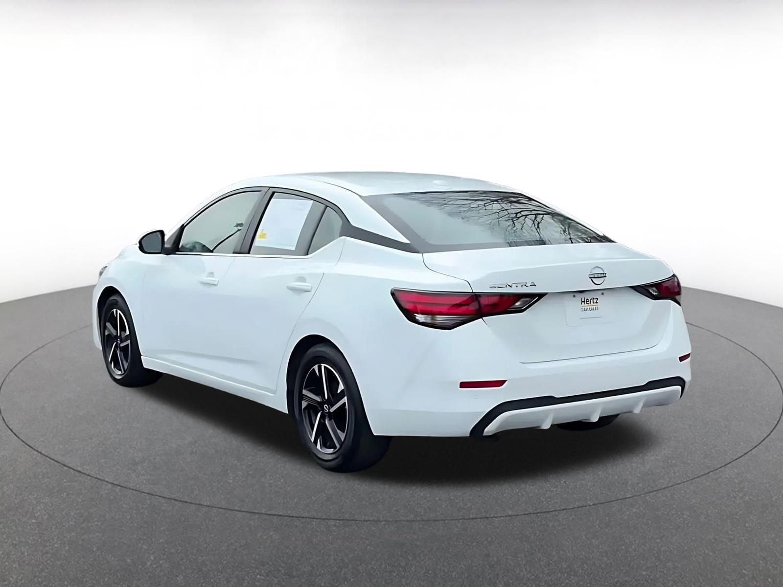 Thumbnail: 2025 Nissan Sentra - 11