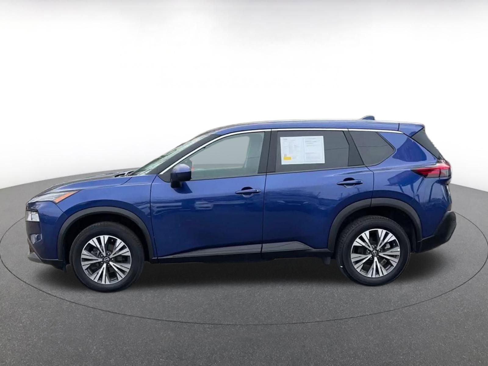 Thumbnail: 2023 Nissan Rogue - 10