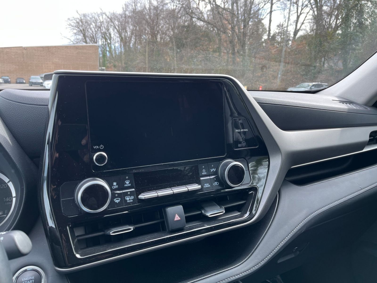 Thumbnail: 2025 Toyota Highlander - 17