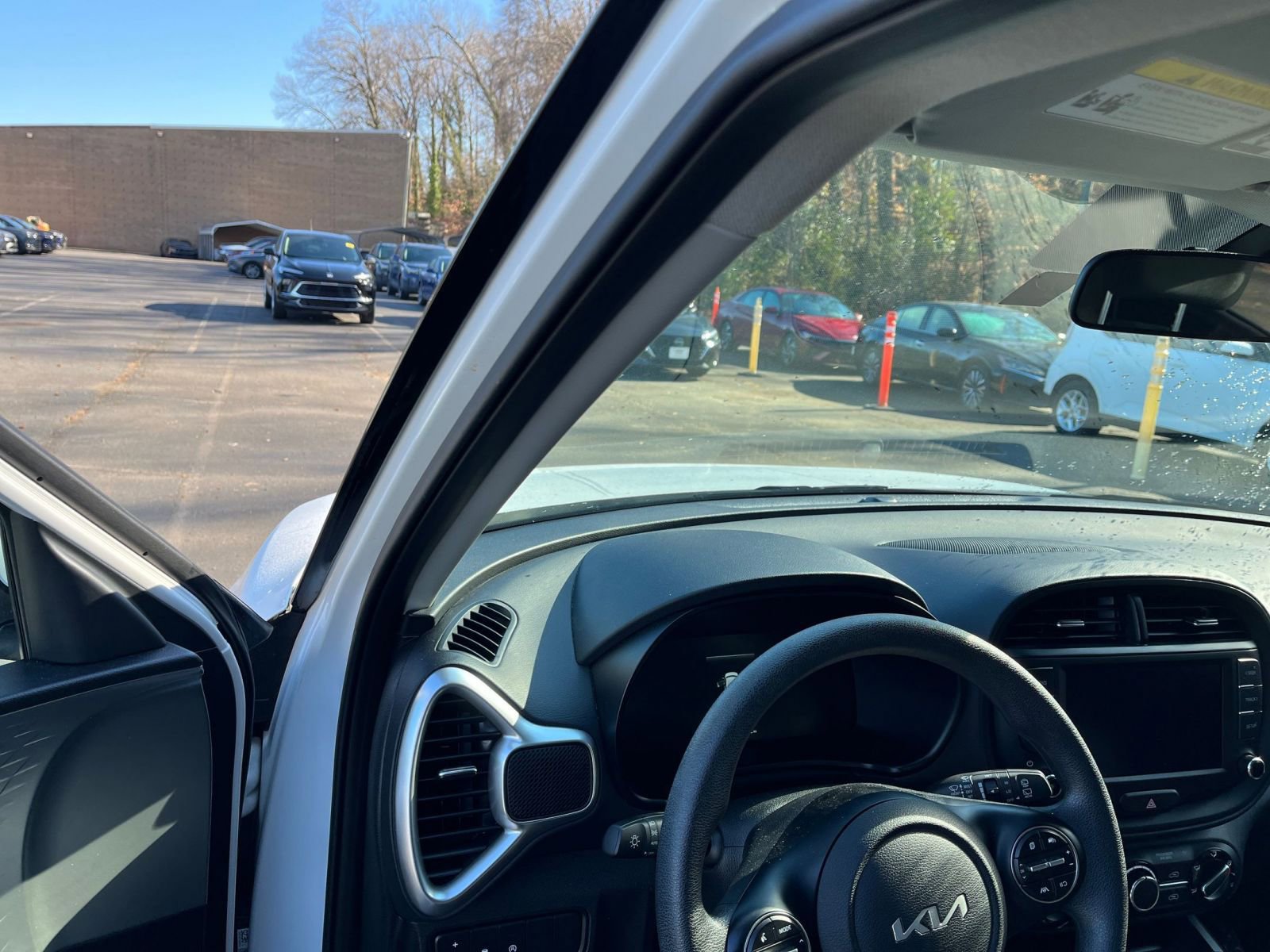 Thumbnail: 2025 Kia Soul - 32