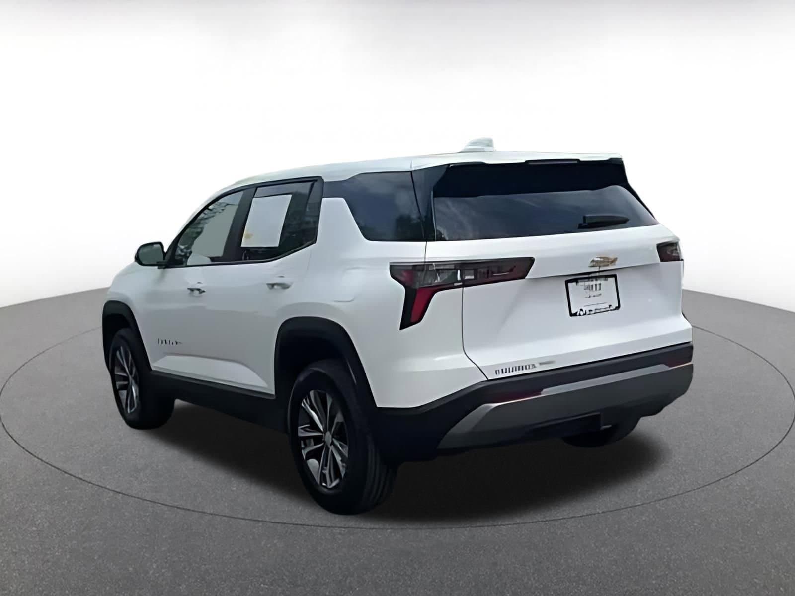 Thumbnail: 2025 Chevrolet Equinox - 16