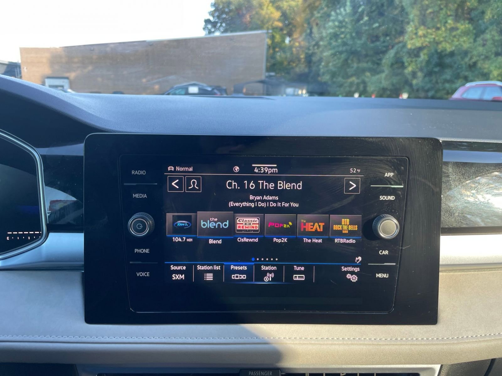 Thumbnail: 2025 Volkswagen Taos - 20