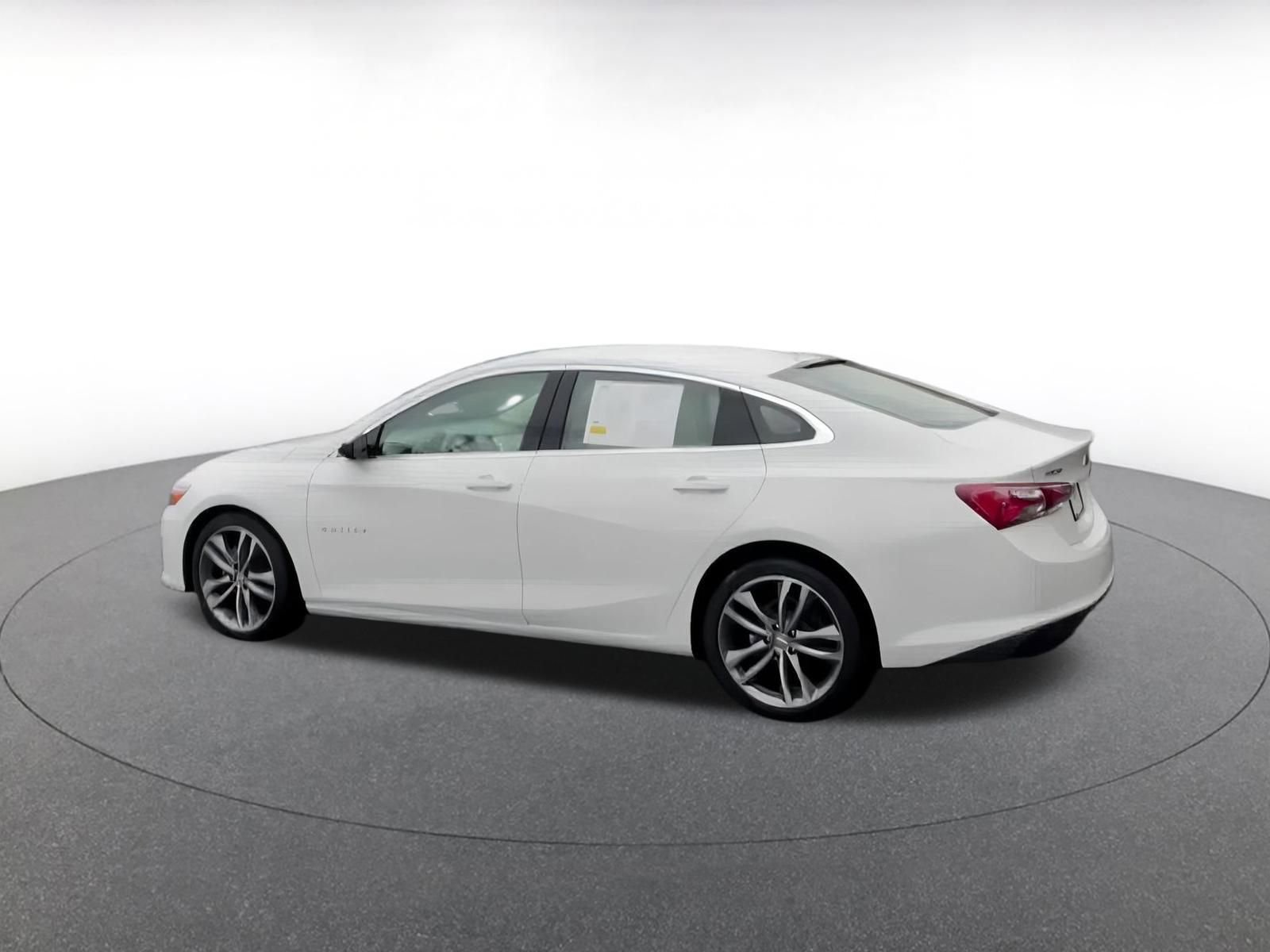 Thumbnail: 2024 Chevrolet Malibu - 11