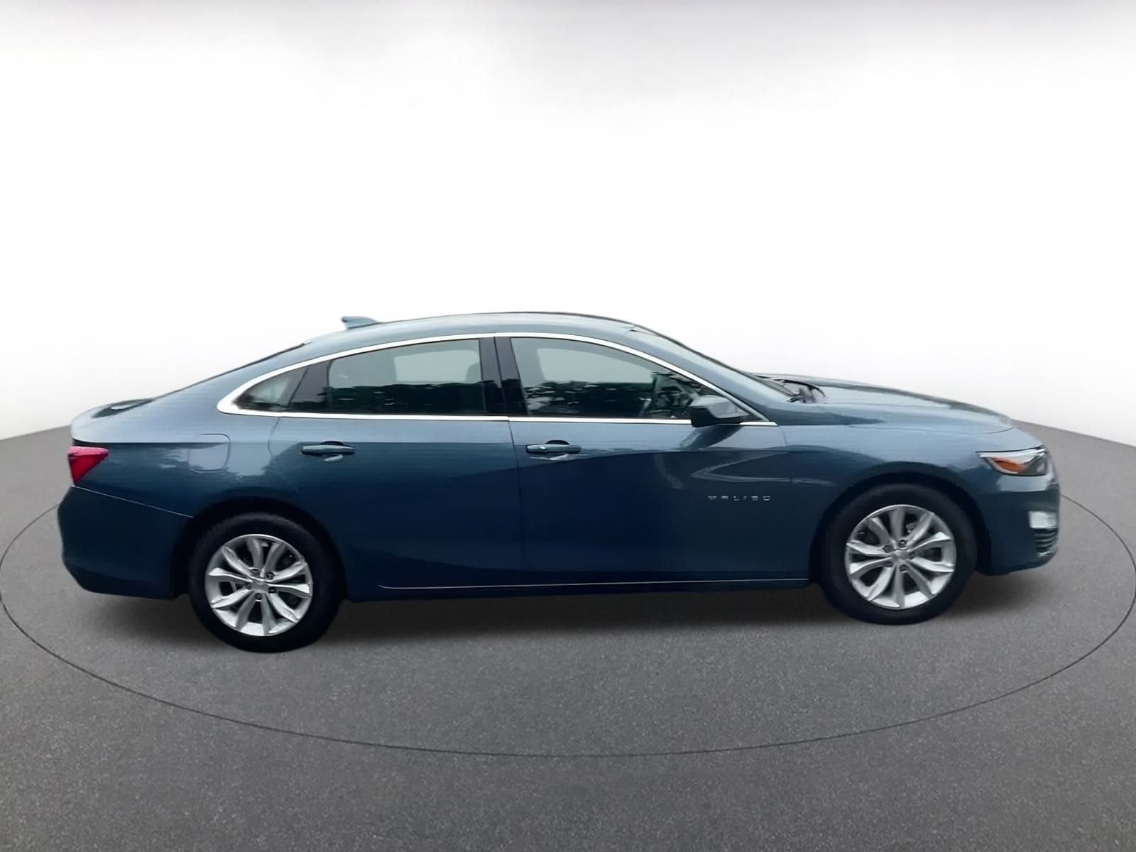 Thumbnail: 2024 Chevrolet Malibu - 16
