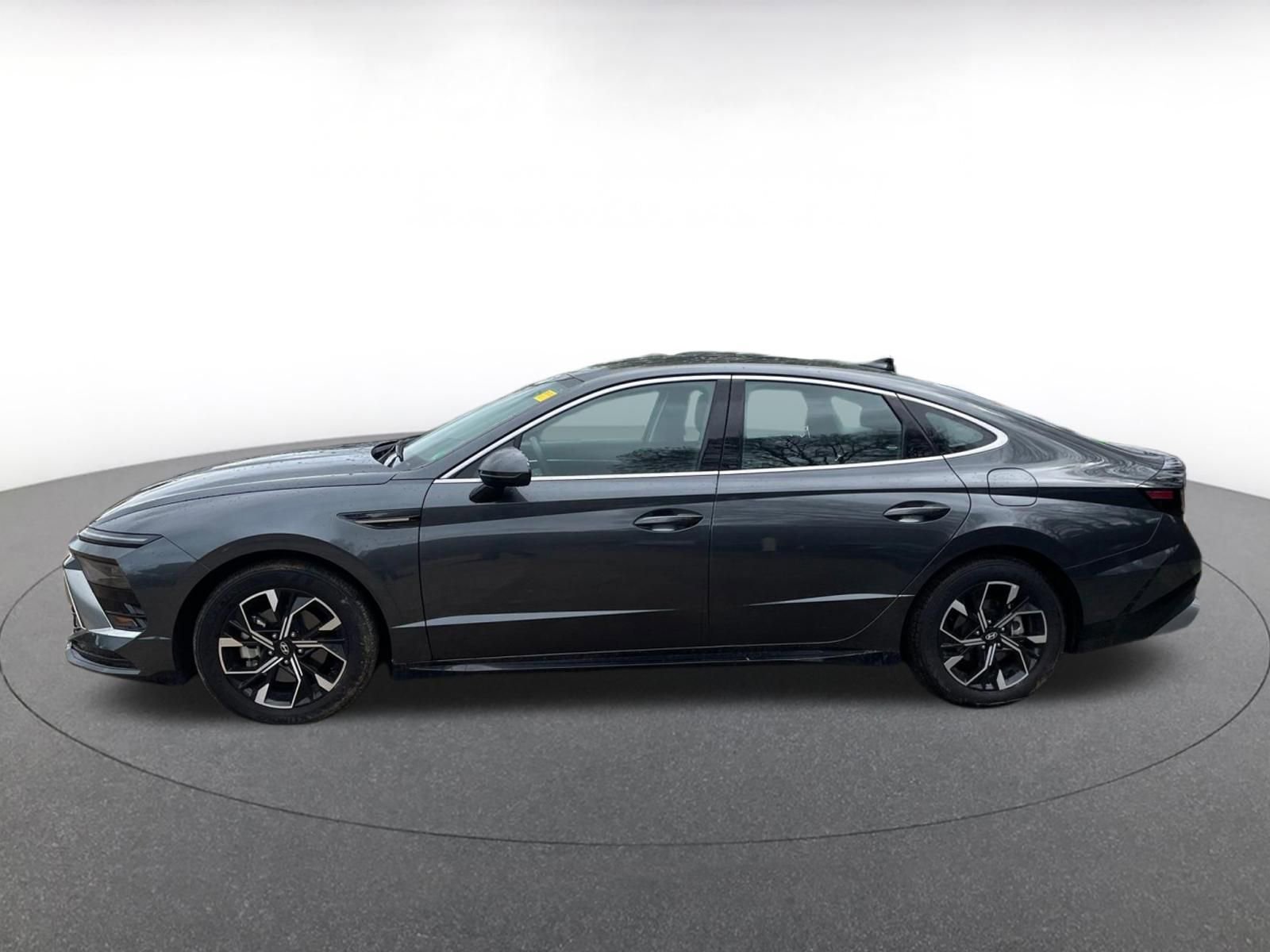 Thumbnail: 2025 Hyundai Sonata - 8