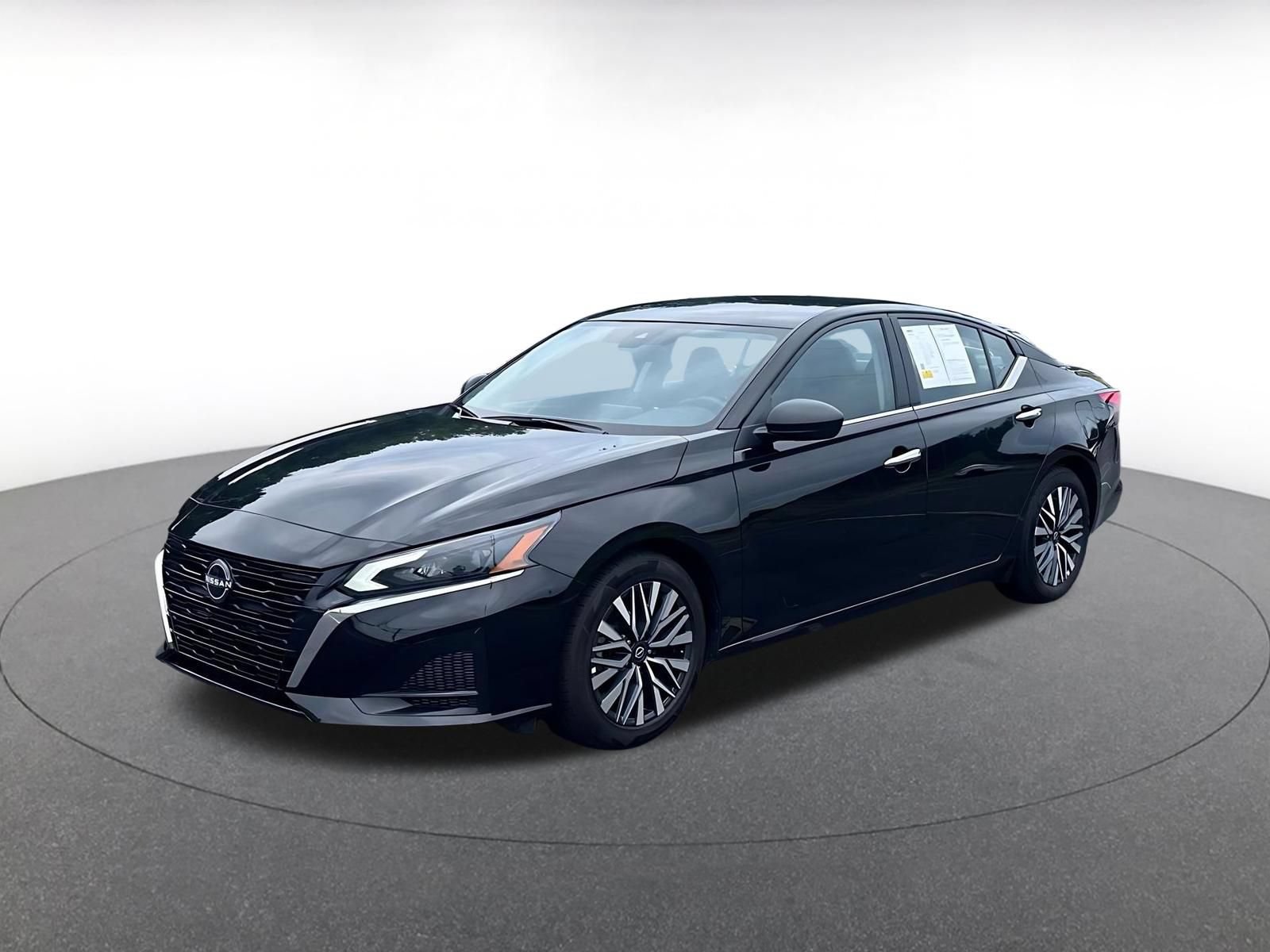 Thumbnail: 2025 Nissan Altima - 16