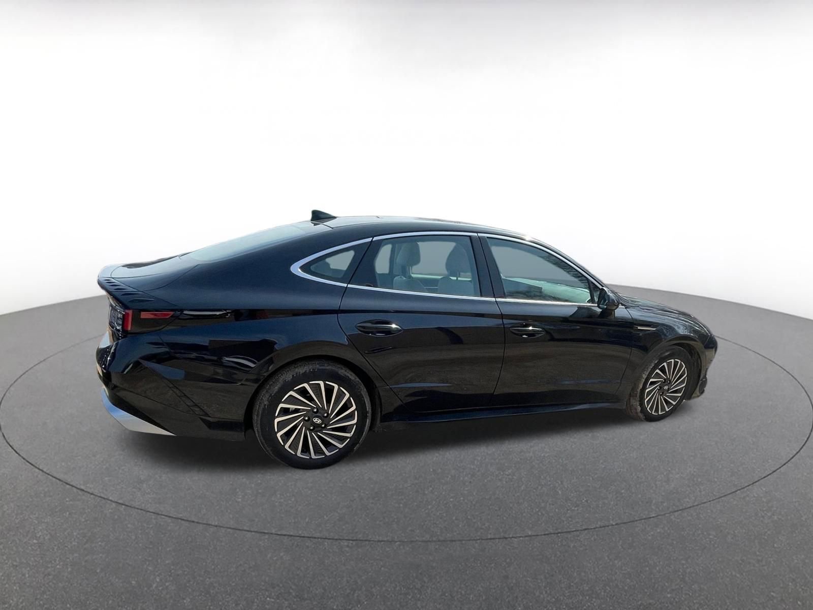 Thumbnail: 2025 Hyundai Sonata - 10