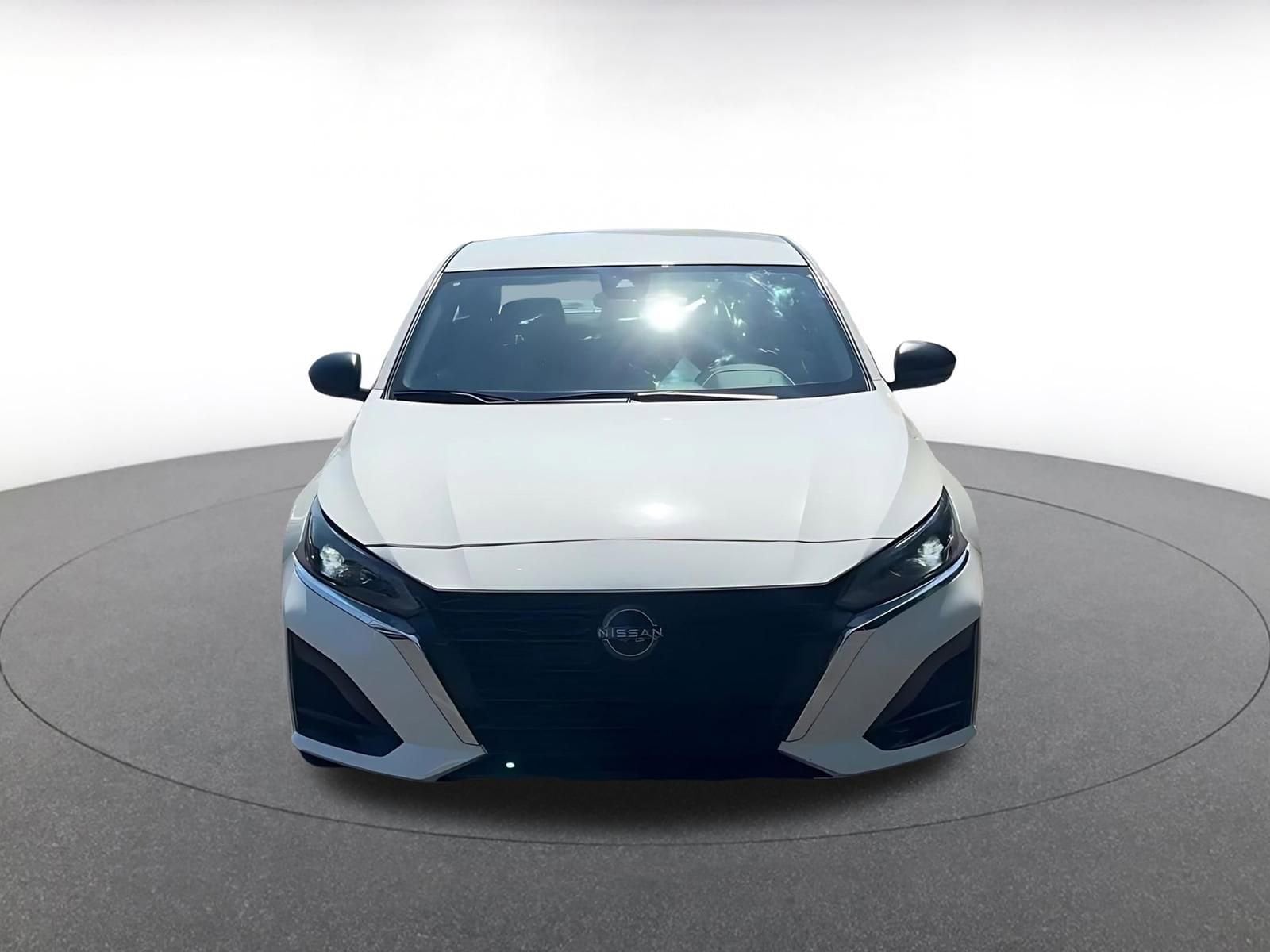 Thumbnail: 2025 Nissan Altima - 4
