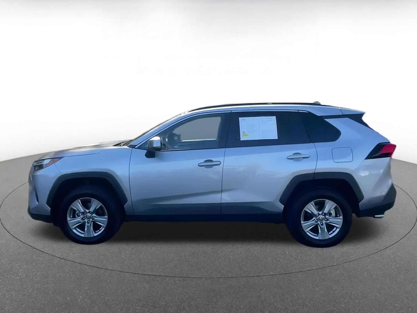 Thumbnail: 2025 Toyota RAV4 - 8