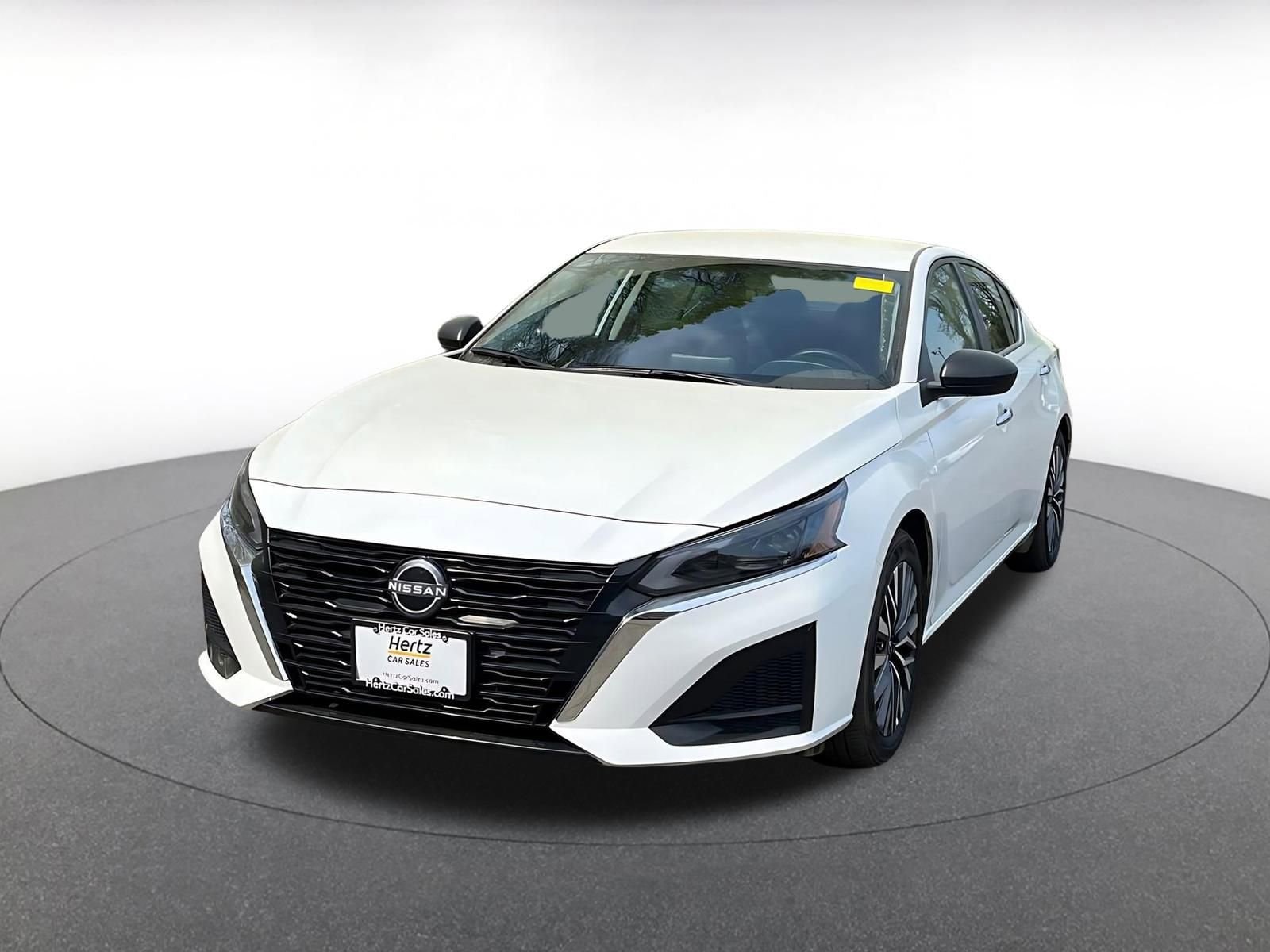 Thumbnail: 2025 Nissan Altima - 4