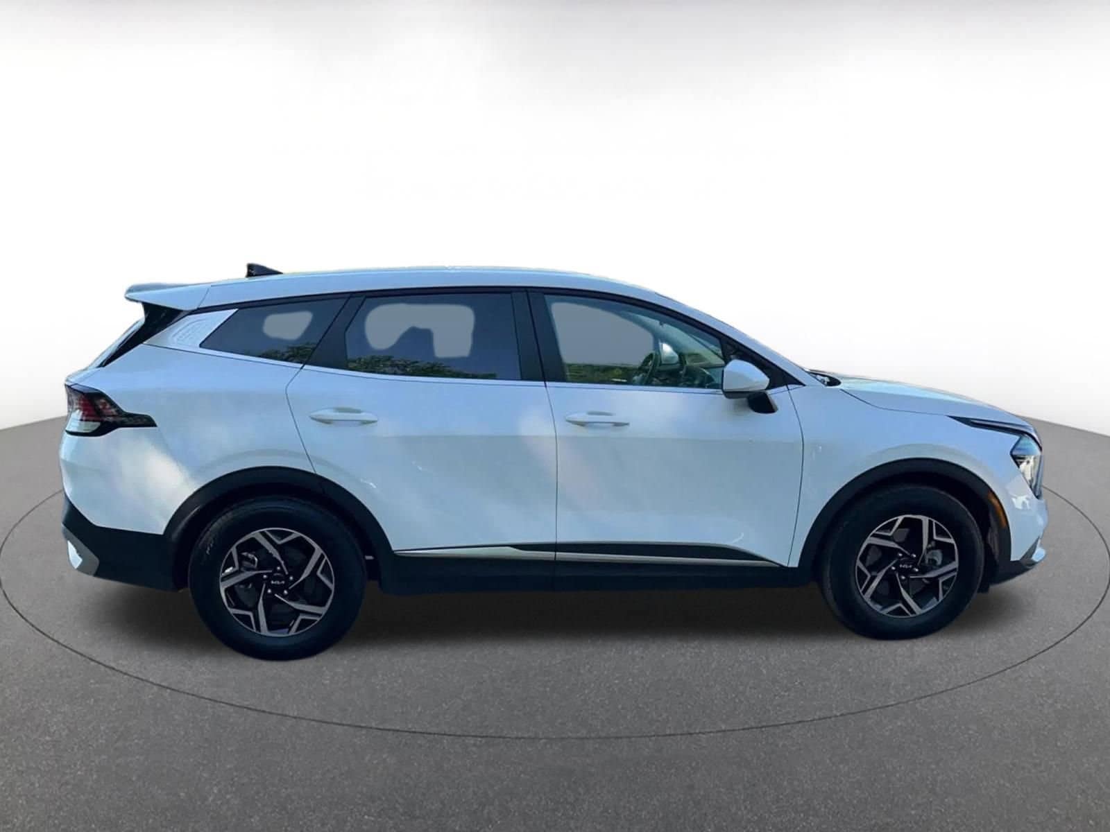 Thumbnail: 2025 Kia Sportage - 16