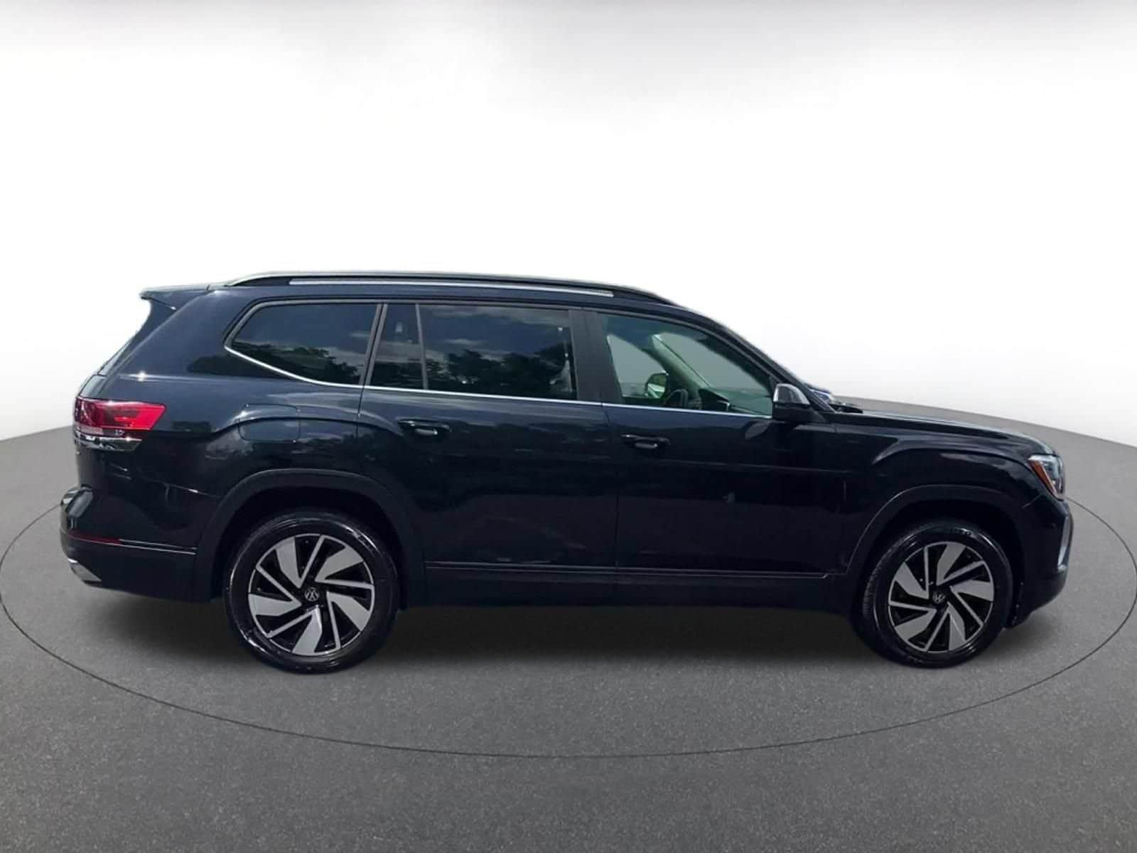 Thumbnail: 2024 Volkswagen Atlas - 15